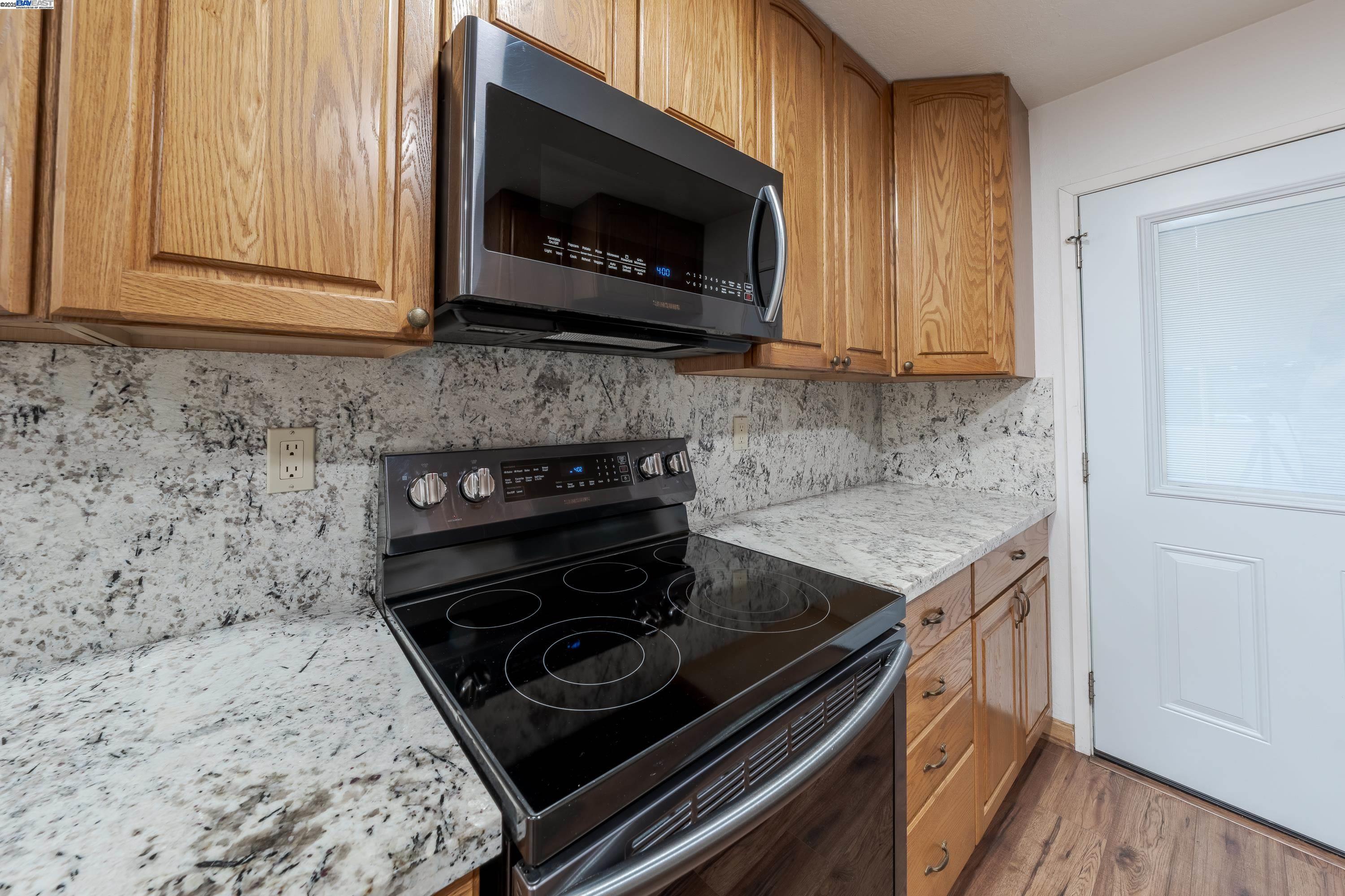 Photo #6: 41118009 Listing: Photo #6