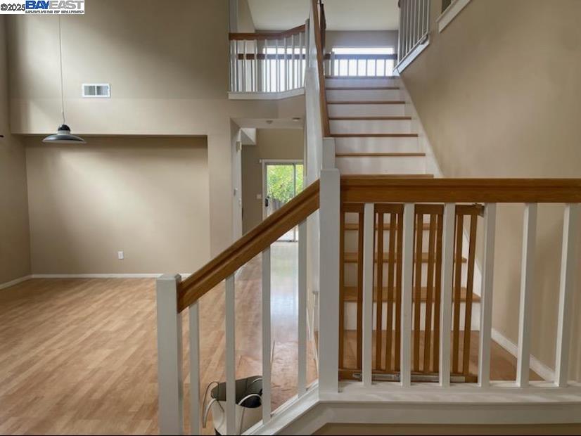 Detail Gallery Image 4 of 10 For 1677 Klipspringer Dr, San Jose,  CA 95124 - 4 Beds | 2/1 Baths