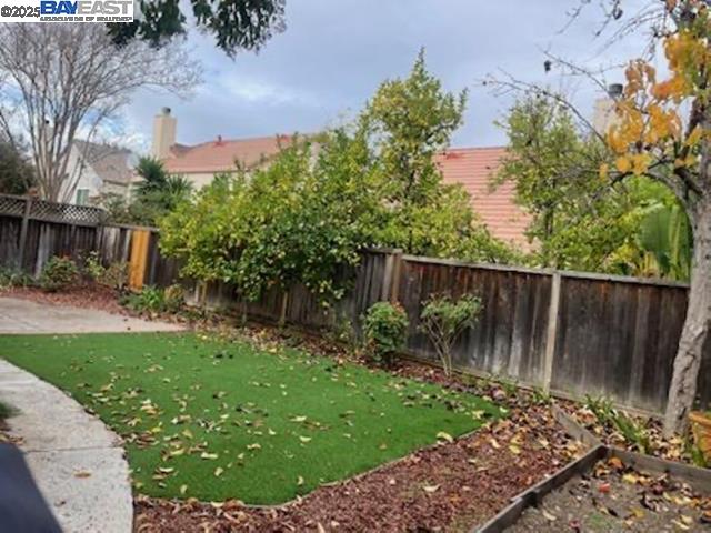 Detail Gallery Image 8 of 10 For 1677 Klipspringer Dr, San Jose,  CA 95124 - 4 Beds | 2/1 Baths