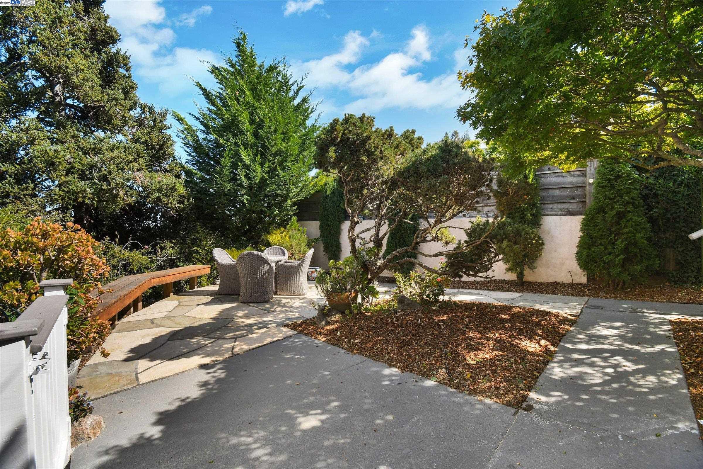 Detail Gallery Image 3 of 42 For 148 Auburn St, San Rafael,  CA 94901 - – Beds | – Baths