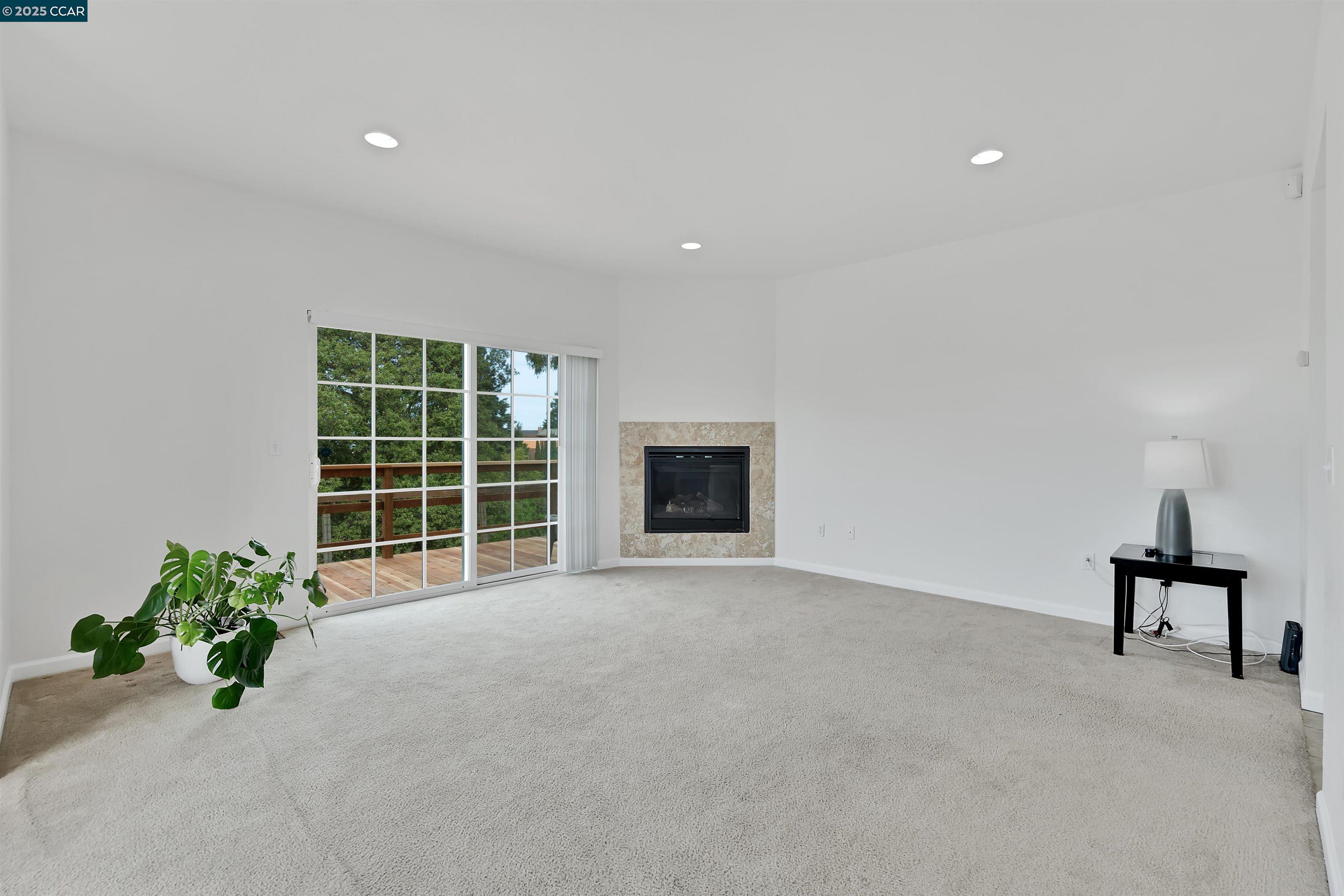Detail Gallery Image 14 of 26 For 213 N Rancho Place, El Sobrante,  CA 94803 - 3 Beds | 2/1 Baths