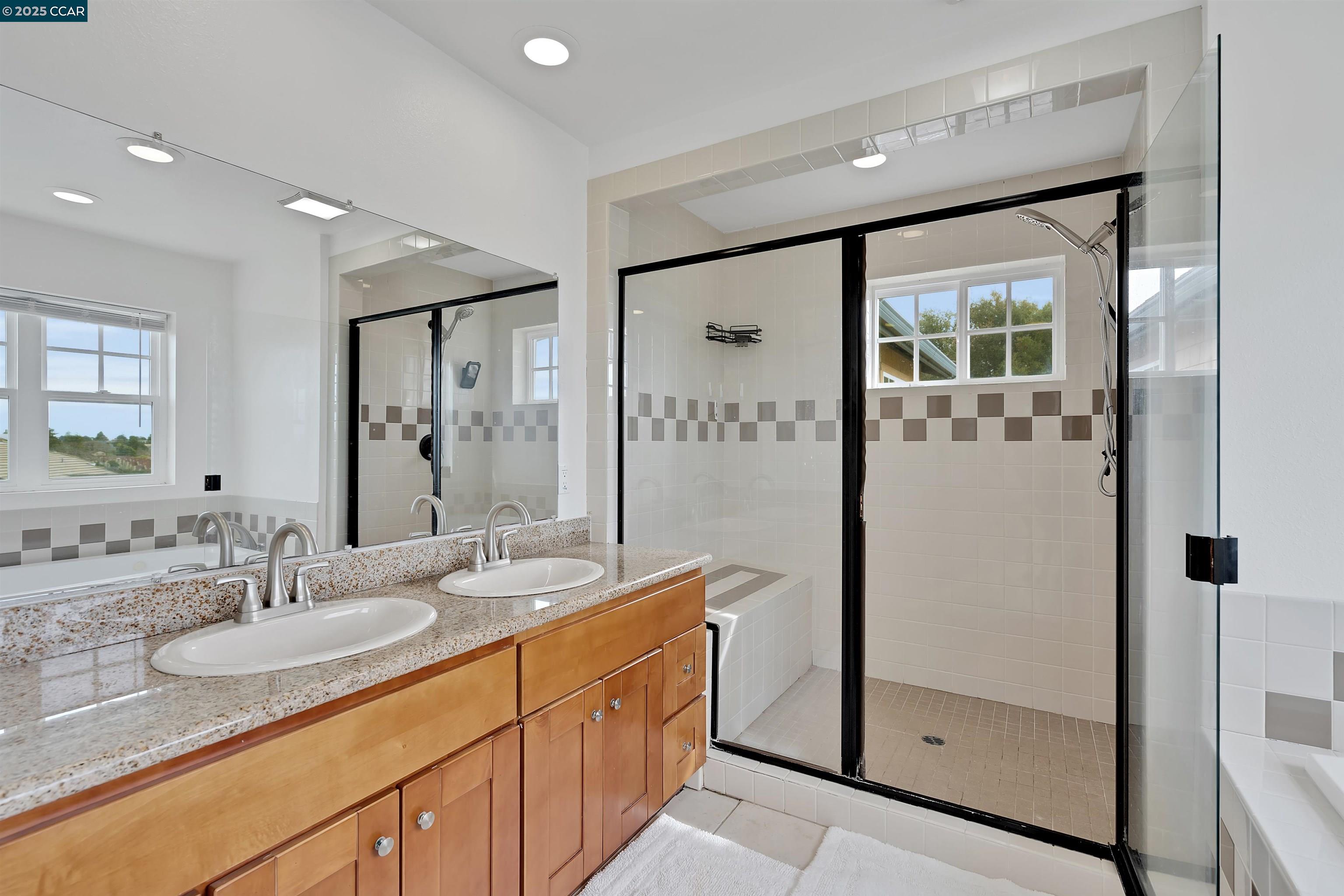 Detail Gallery Image 21 of 26 For 213 N Rancho Place, El Sobrante,  CA 94803 - 3 Beds | 2/1 Baths