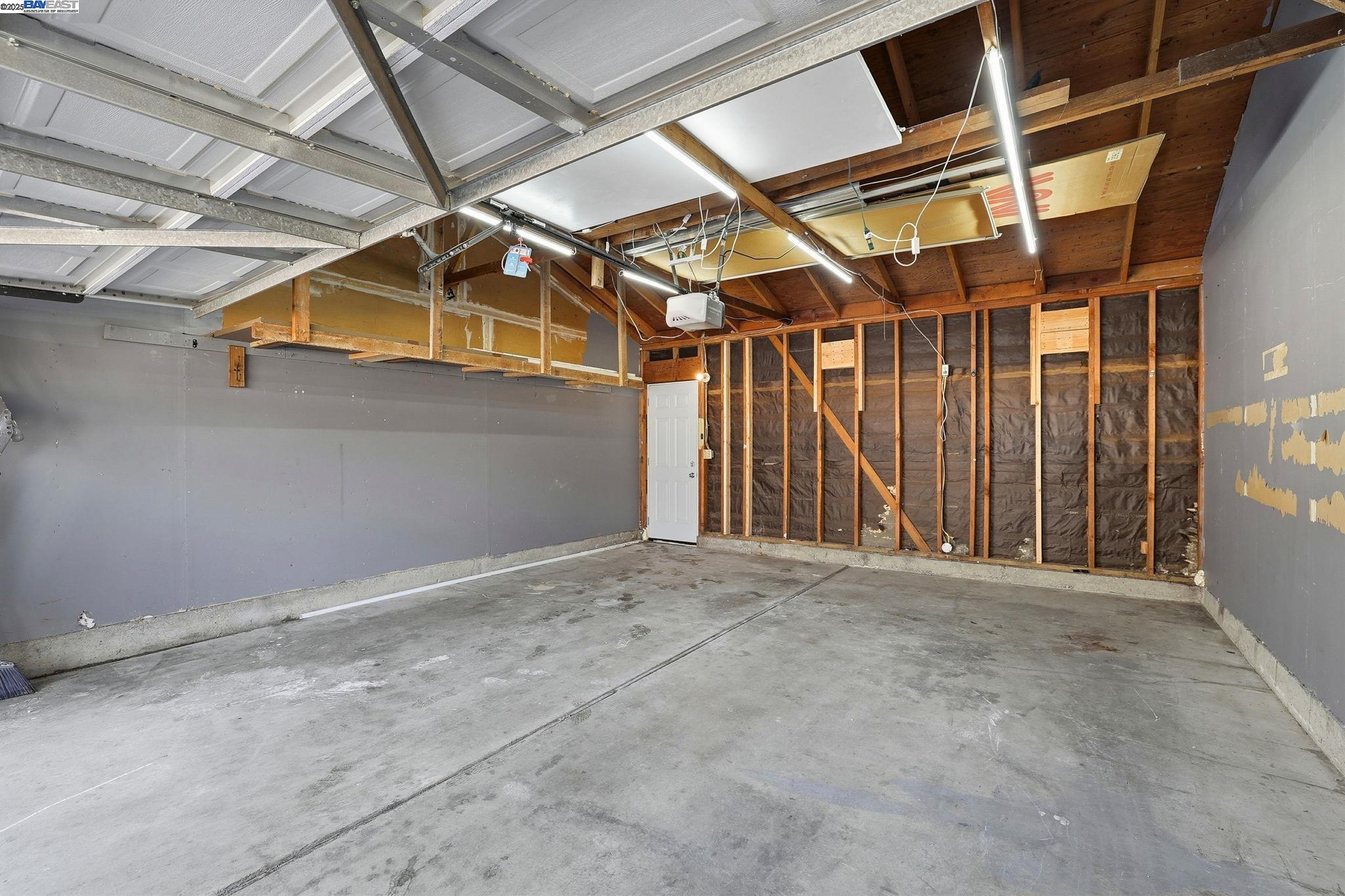 Detail Gallery Image 28 of 34 For 3305 Innerwick Ln, San Jose,  CA 95121 - 2 Beds | 1/1 Baths