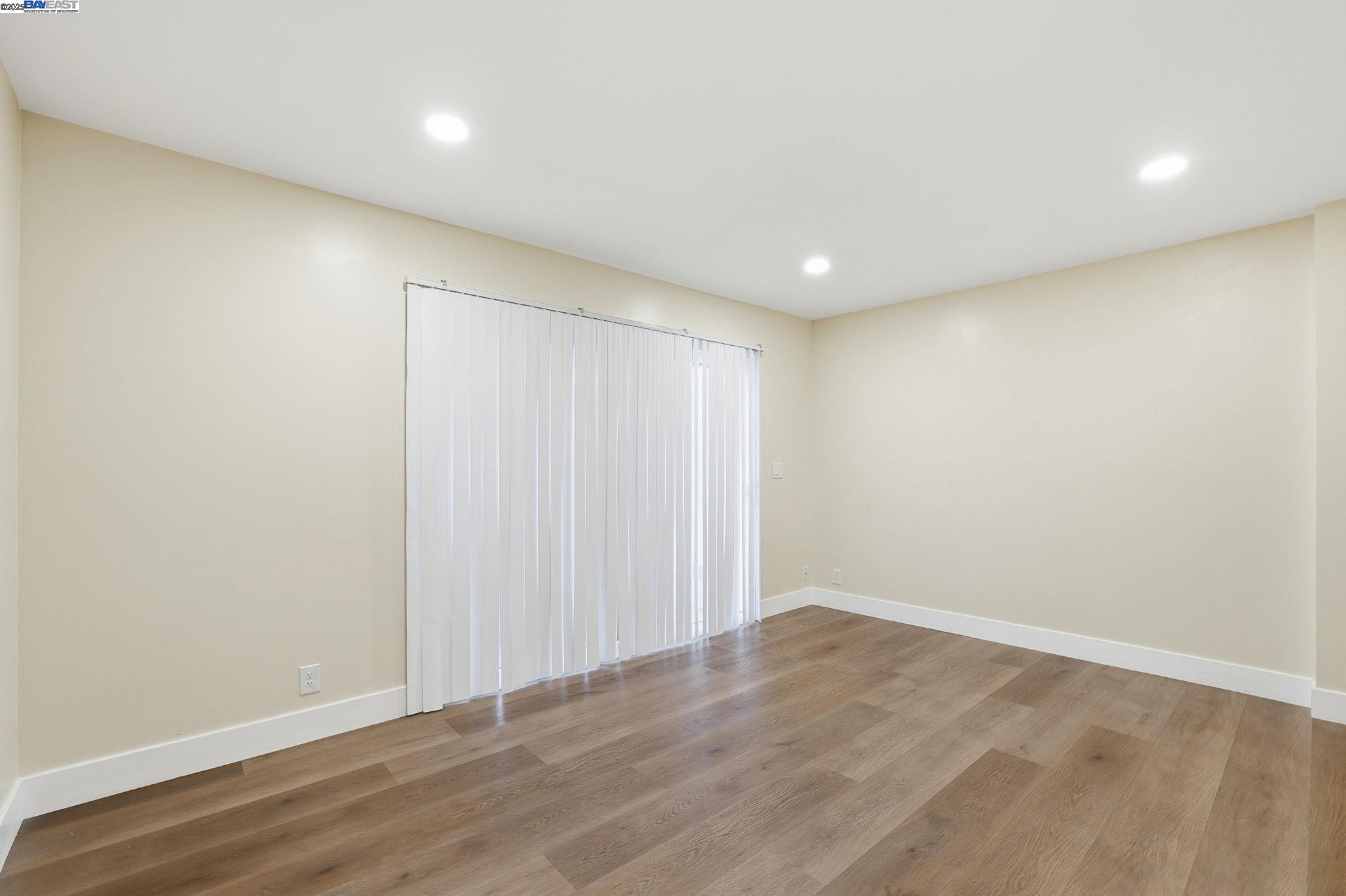 Detail Gallery Image 6 of 34 For 3305 Innerwick Ln, San Jose,  CA 95121 - 2 Beds | 1/1 Baths