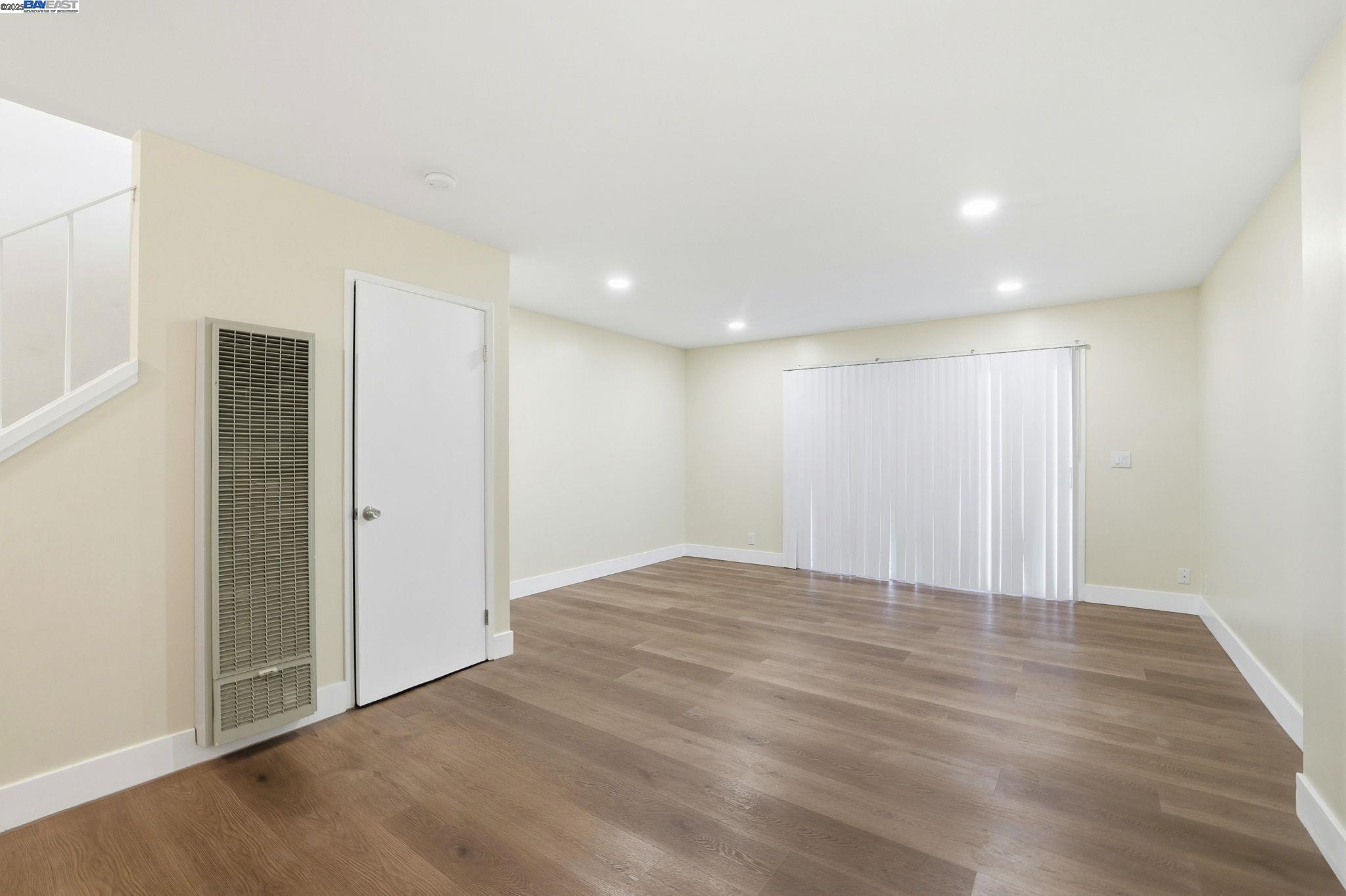 Detail Gallery Image 8 of 34 For 3305 Innerwick Ln, San Jose,  CA 95121 - 2 Beds | 1/1 Baths