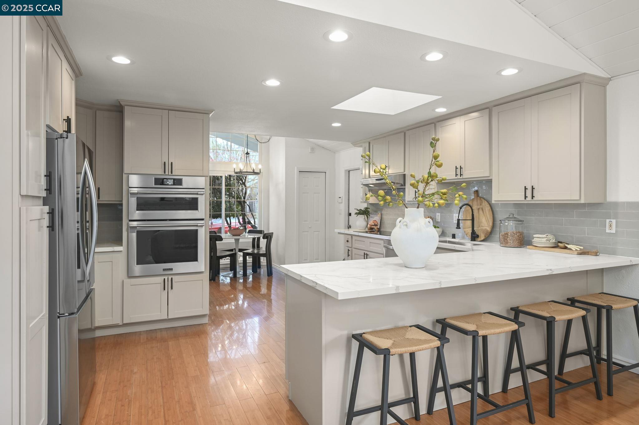 Detail Gallery Image 11 of 45 For 420 Stonefield Pl, Moraga,  CA 94556 - 4 Beds | 3/1 Baths