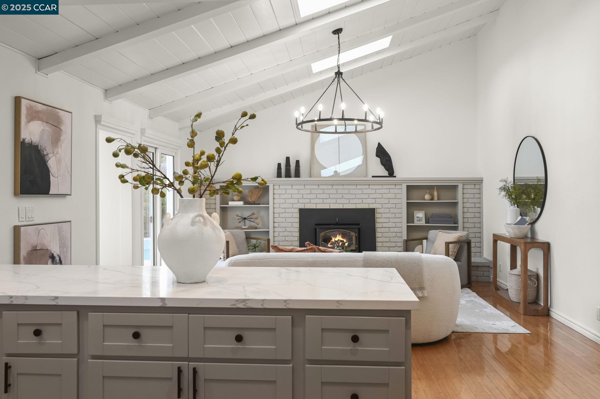 Detail Gallery Image 14 of 45 For 420 Stonefield Pl, Moraga,  CA 94556 - 4 Beds | 3/1 Baths