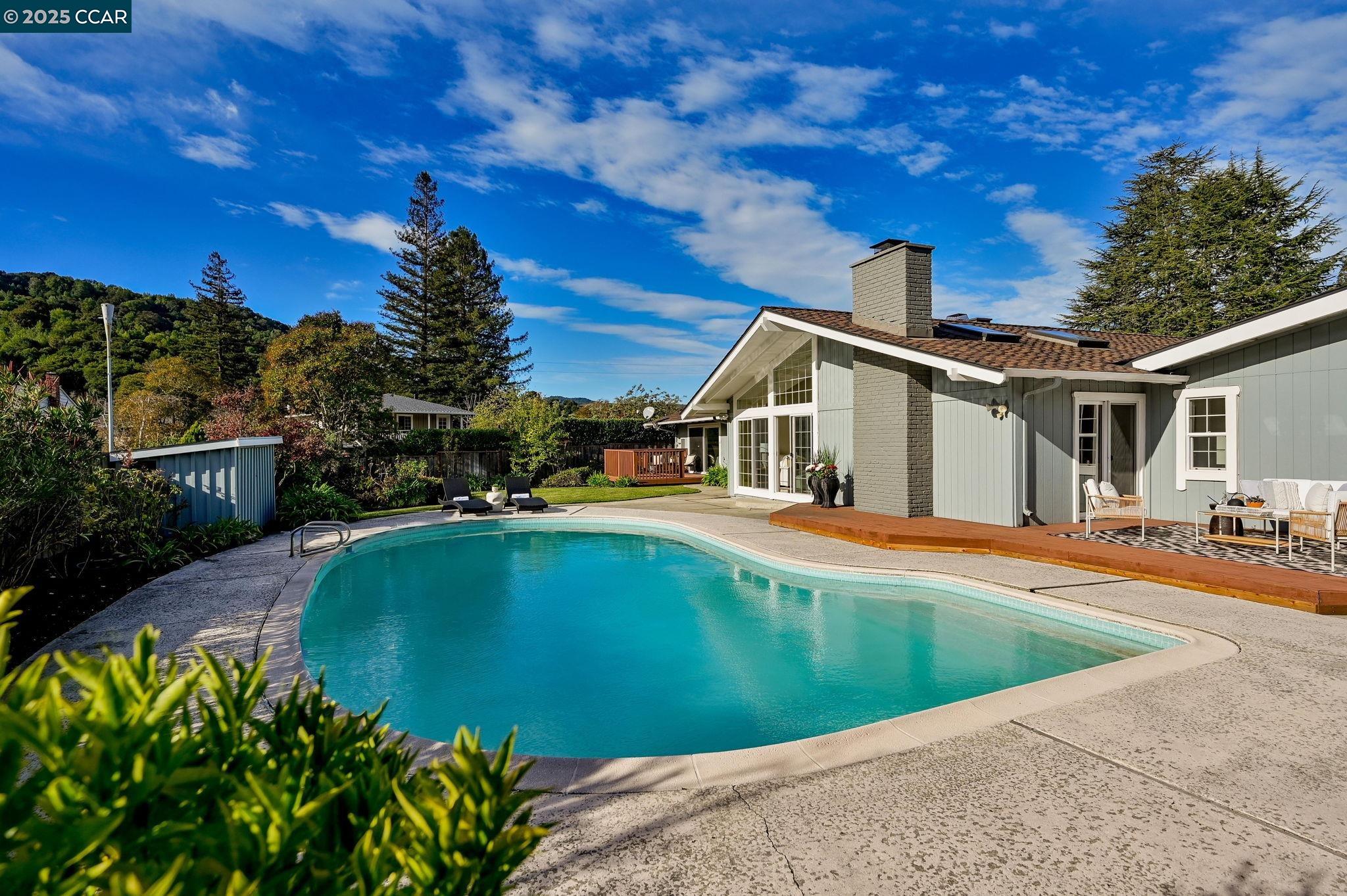 Detail Gallery Image 39 of 45 For 420 Stonefield Pl, Moraga,  CA 94556 - 4 Beds | 3/1 Baths