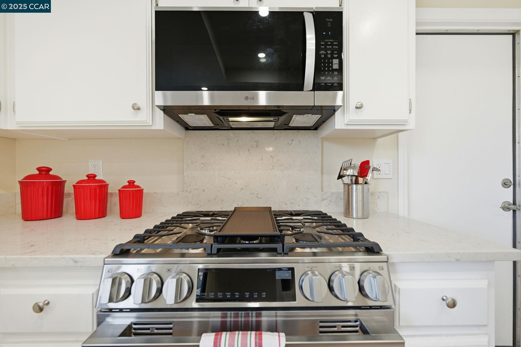 Detail Gallery Image 17 of 44 For 304 Lion Valley Rd, Escondido,  CA 92027 - 3 Beds | 2 Baths