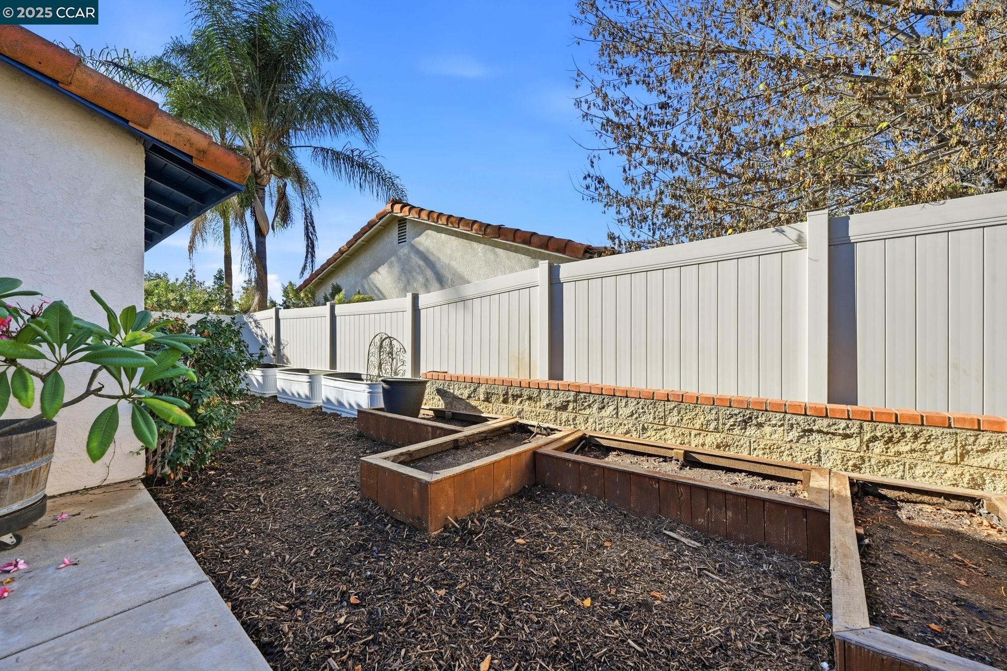 Detail Gallery Image 40 of 44 For 304 Lion Valley Rd, Escondido,  CA 92027 - 3 Beds | 2 Baths