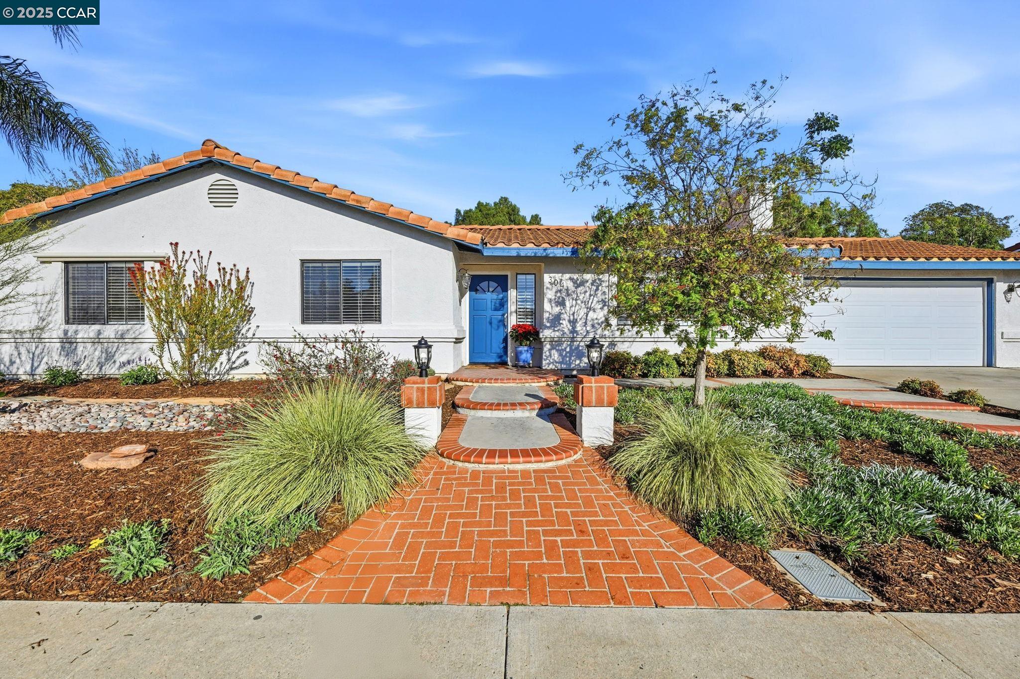 Detail Gallery Image 6 of 44 For 304 Lion Valley Rd, Escondido,  CA 92027 - 3 Beds | 2 Baths