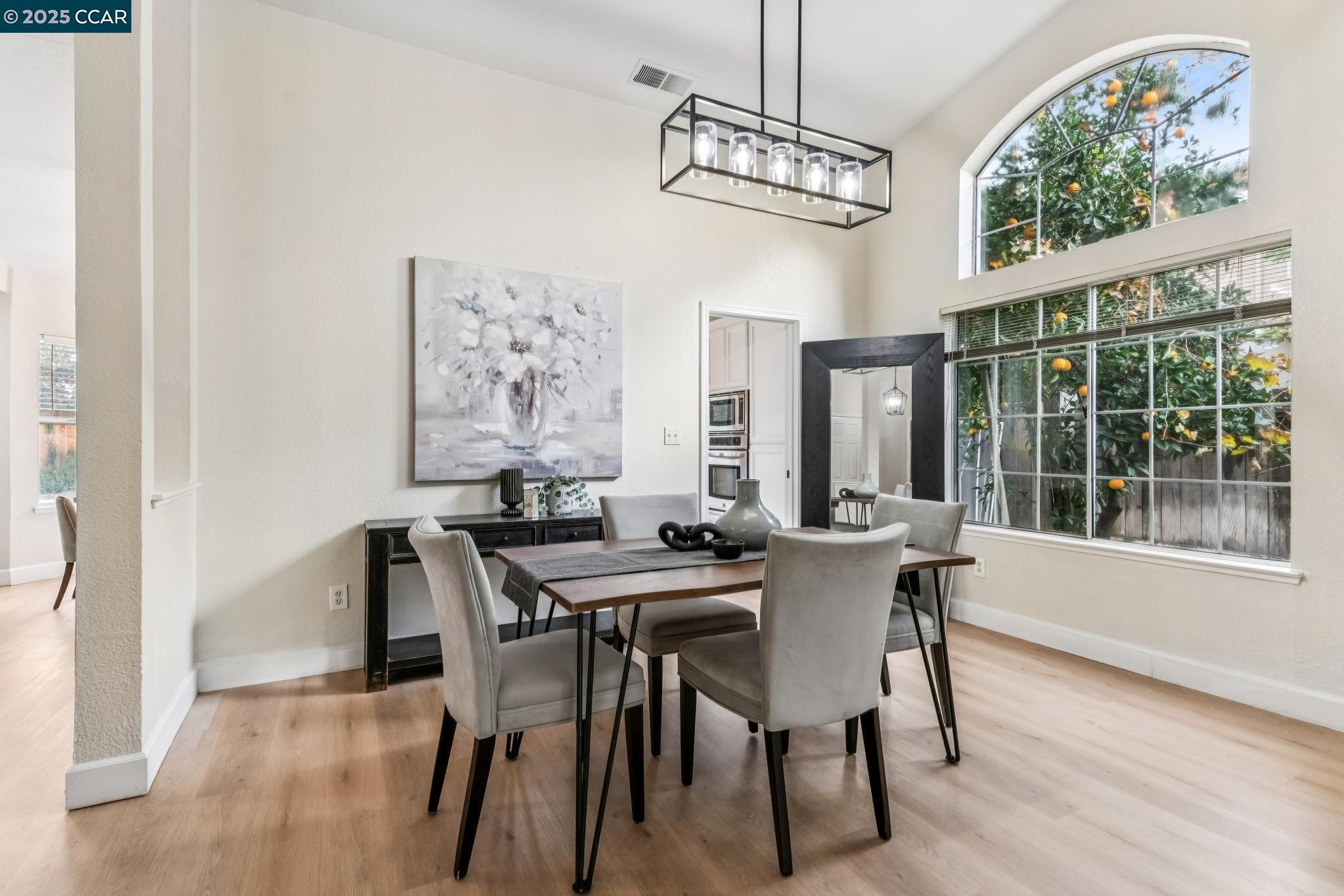 Detail Gallery Image 11 of 56 For 4544 La Vista Ct, Oakley,  CA 94561 - 4 Beds | 2/1 Baths