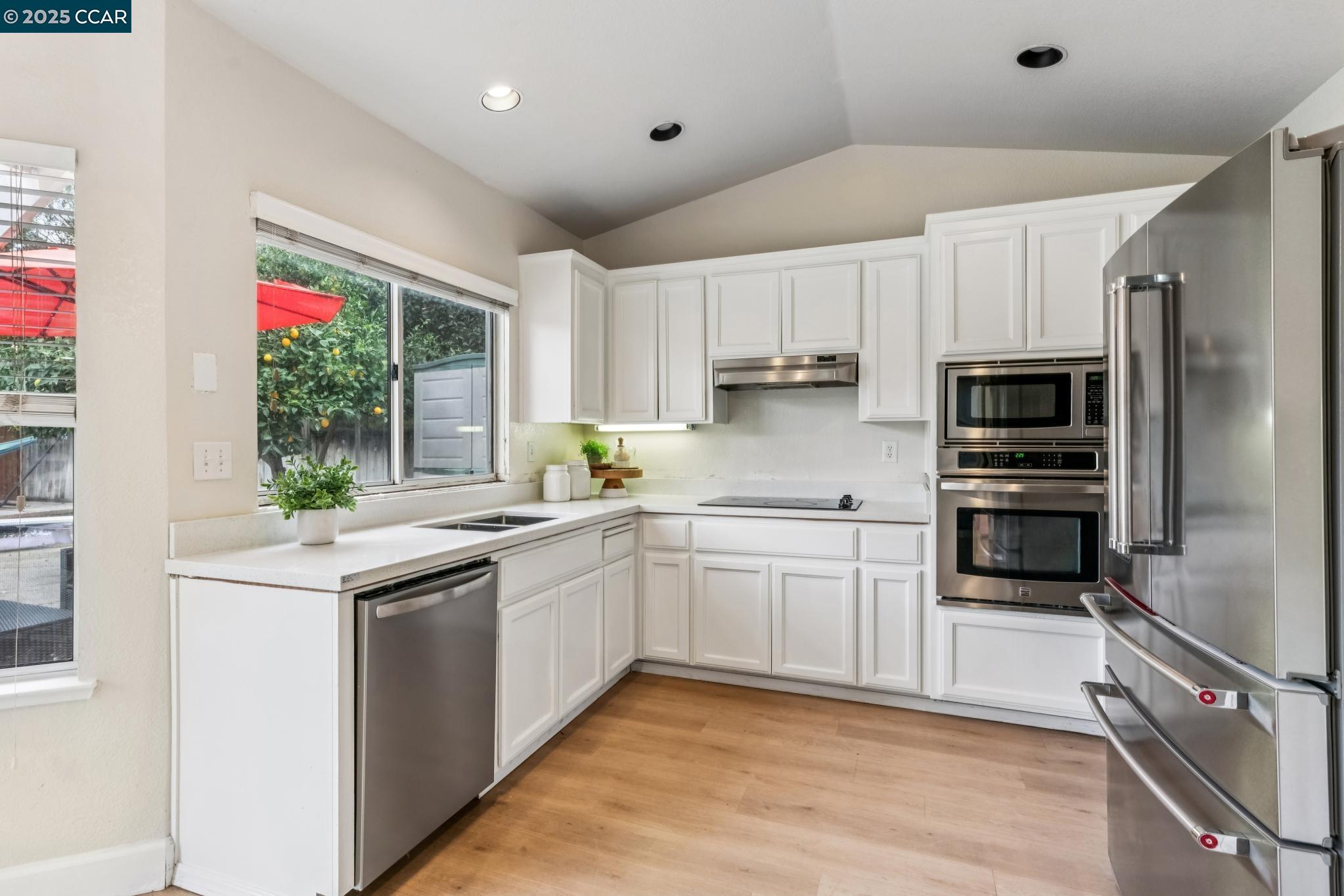 Detail Gallery Image 15 of 56 For 4544 La Vista Ct, Oakley,  CA 94561 - 4 Beds | 2/1 Baths