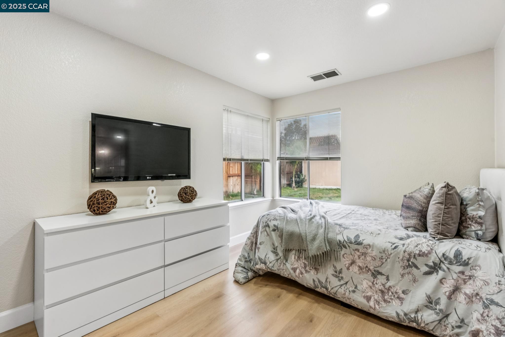 Detail Gallery Image 24 of 56 For 4544 La Vista Ct, Oakley,  CA 94561 - 4 Beds | 2/1 Baths