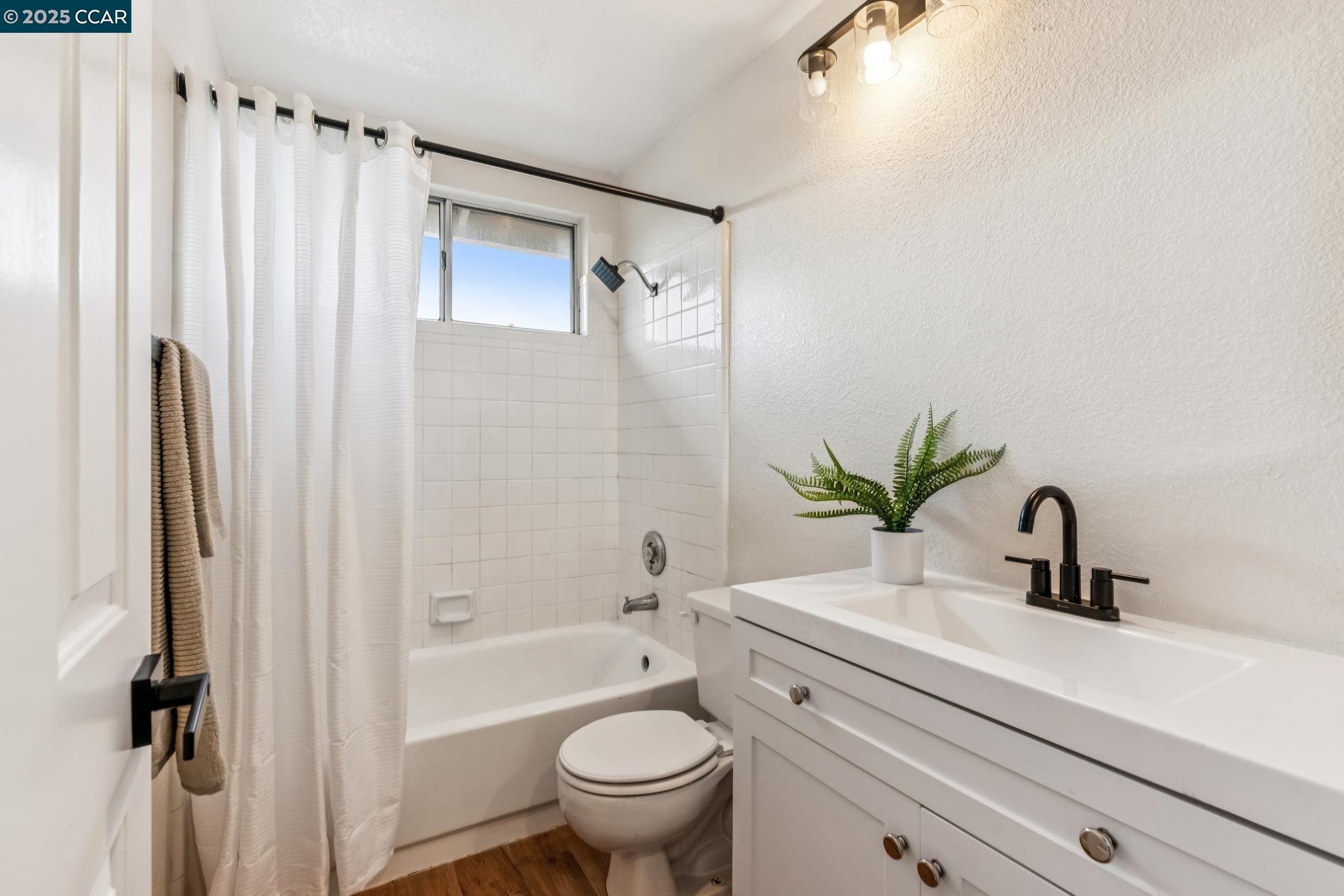 Detail Gallery Image 42 of 56 For 4544 La Vista Ct, Oakley,  CA 94561 - 4 Beds | 2/1 Baths