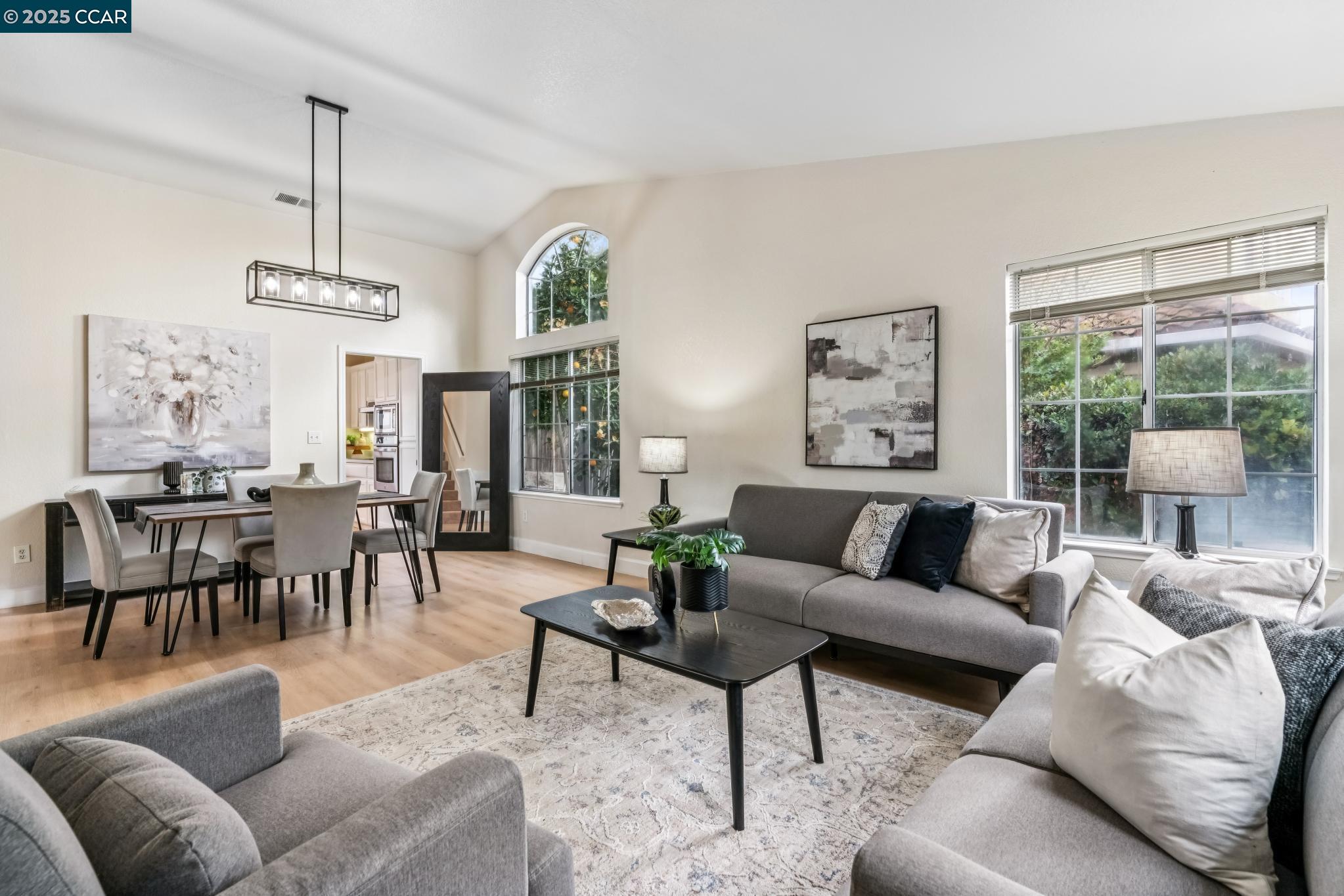 Detail Gallery Image 7 of 56 For 4544 La Vista Ct, Oakley,  CA 94561 - 4 Beds | 2/1 Baths