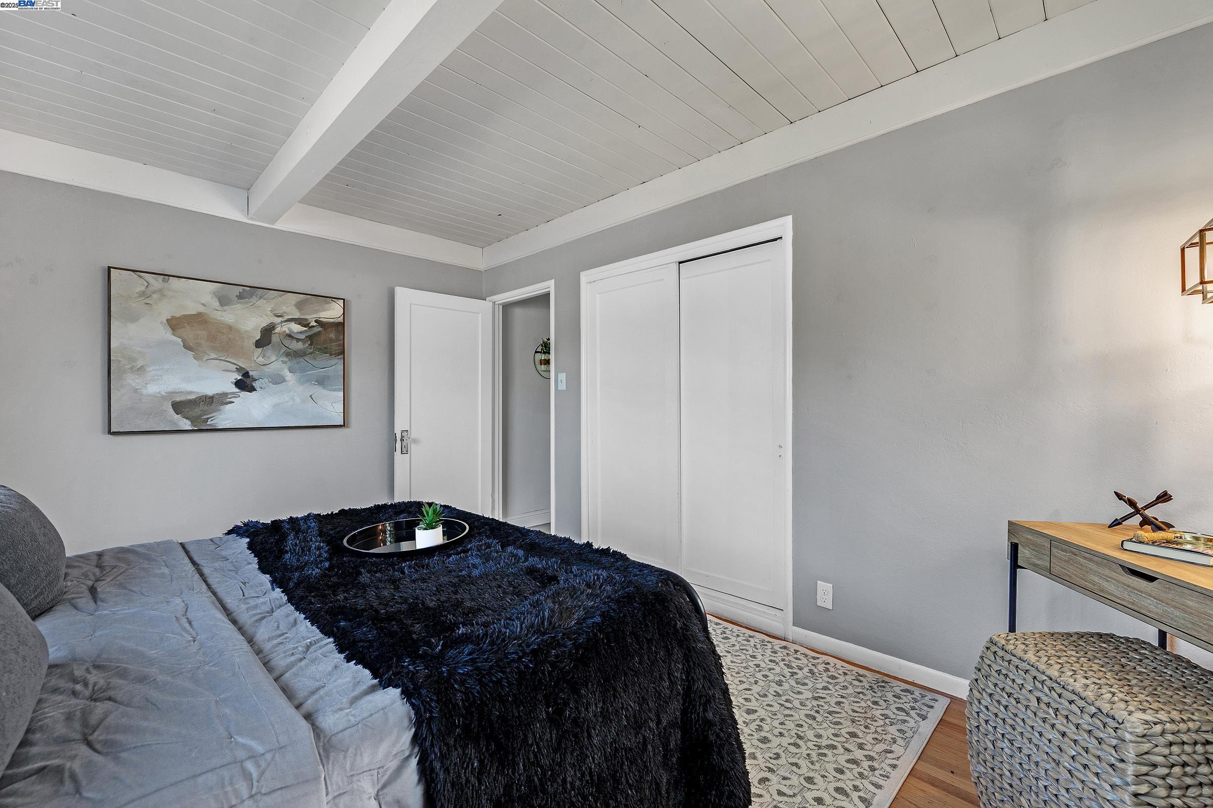 Detail Gallery Image 19 of 35 For 20089 Emerald Ct, Castro Valley,  CA 94546 - 3 Beds | 1/1 Baths