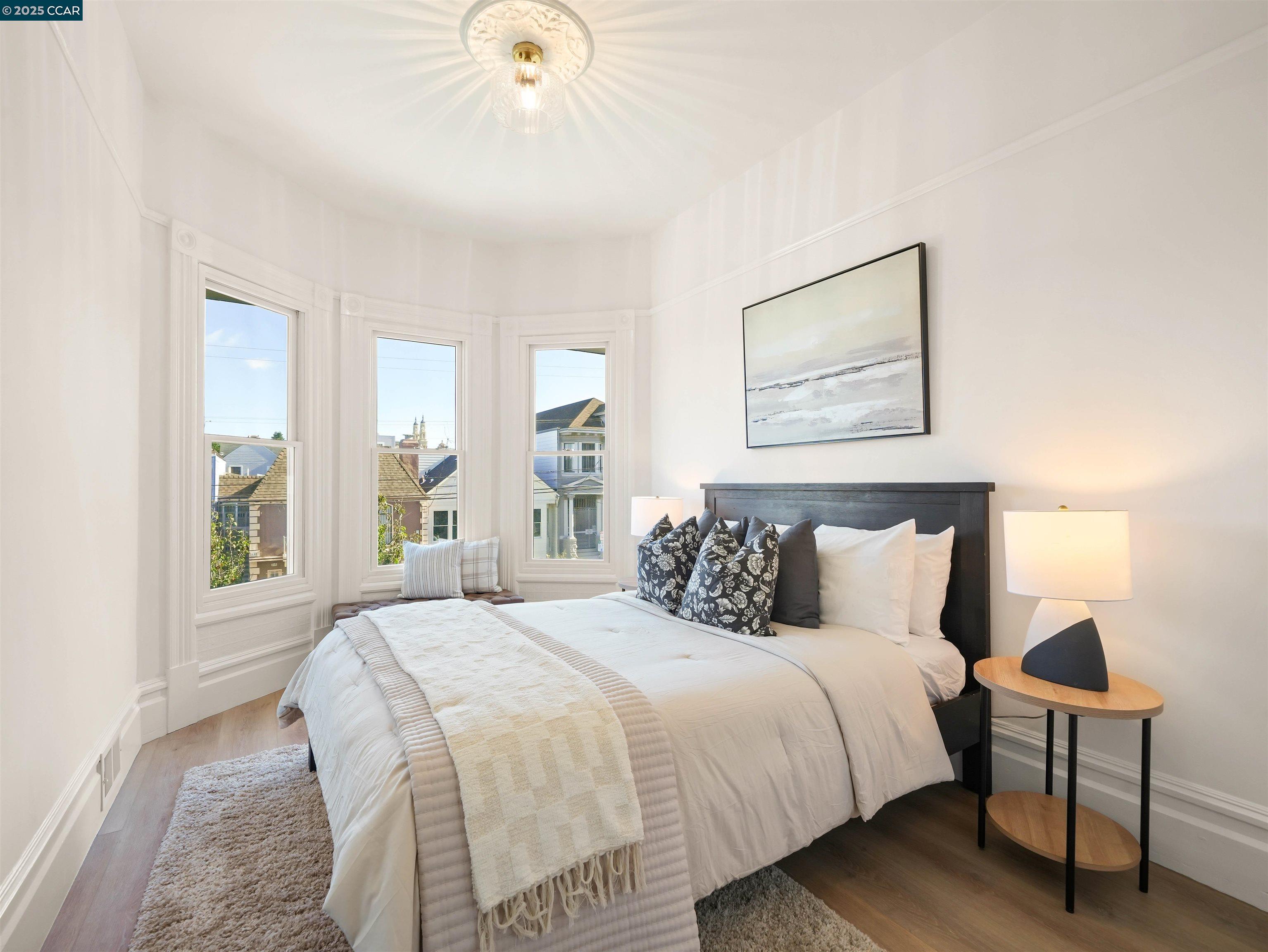 Detail Gallery Image 10 of 42 For 649 4th Ave, San Francisco,  CA 94118 - 3 Beds | 1/1 Baths