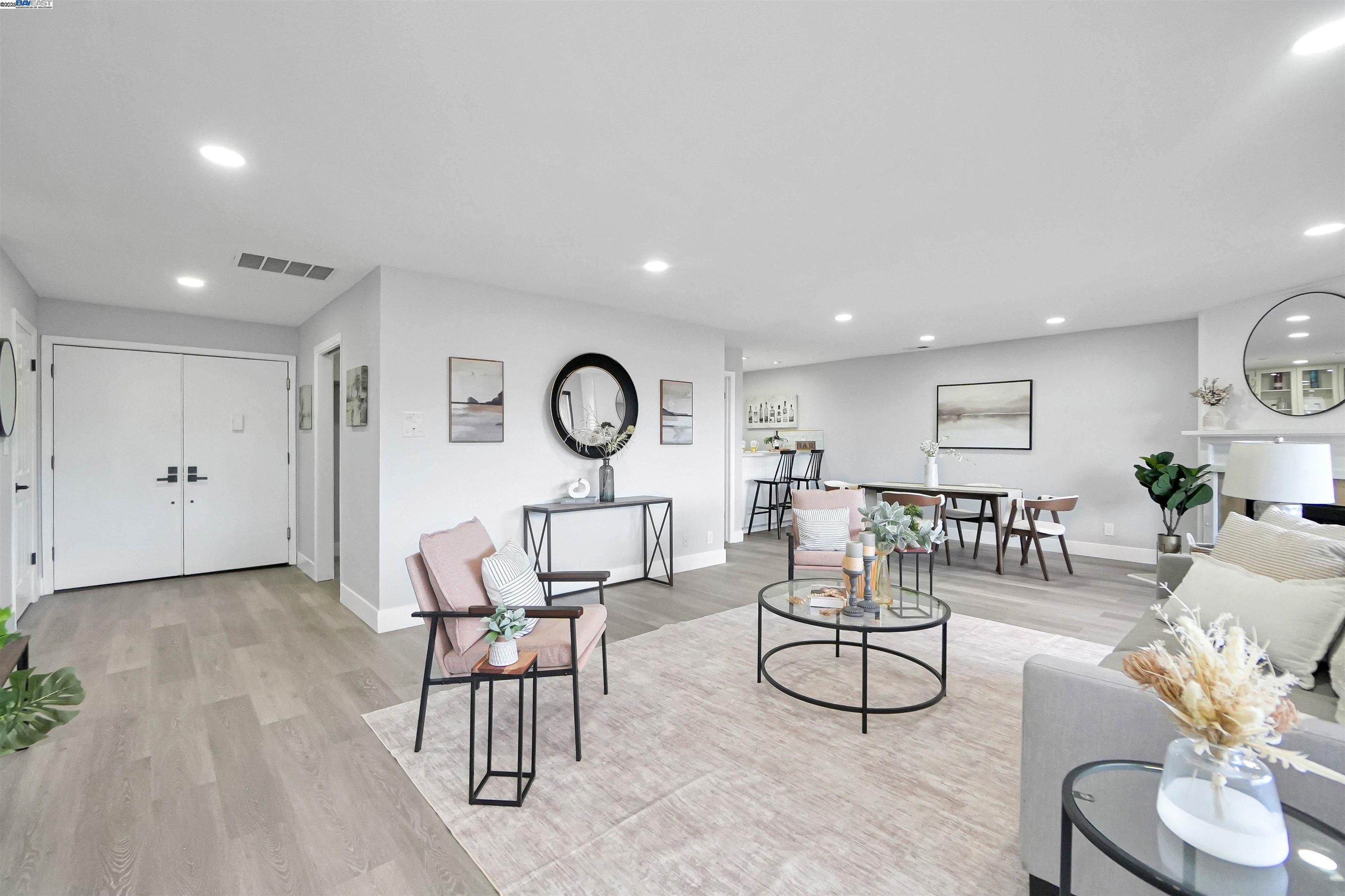 Detail Gallery Image 12 of 55 For 26937 Hayward Blvd #217,  Hayward,  CA 94542 - 3 Beds | 2 Baths