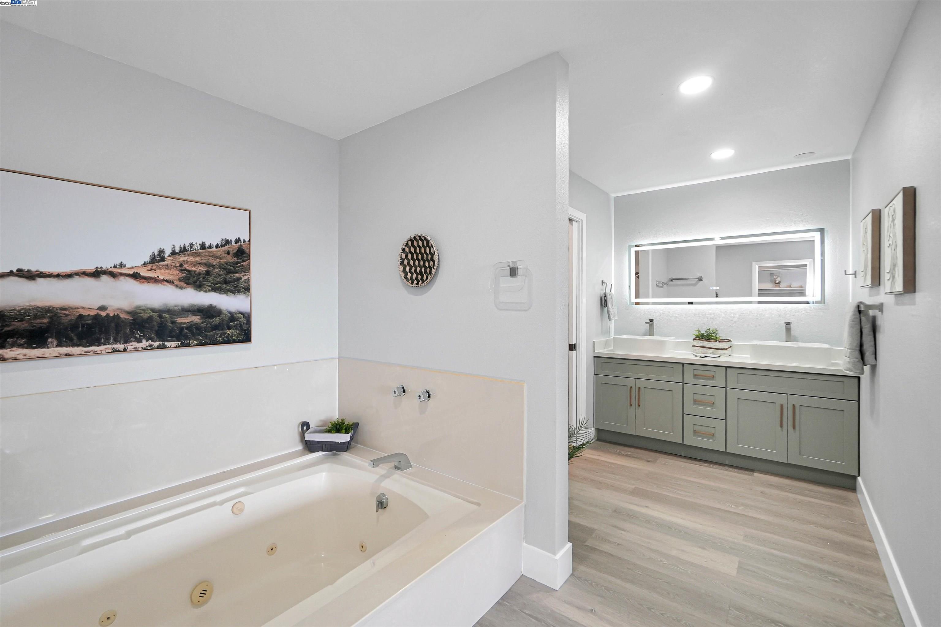 Detail Gallery Image 39 of 55 For 26937 Hayward Blvd #217,  Hayward,  CA 94542 - 3 Beds | 2 Baths