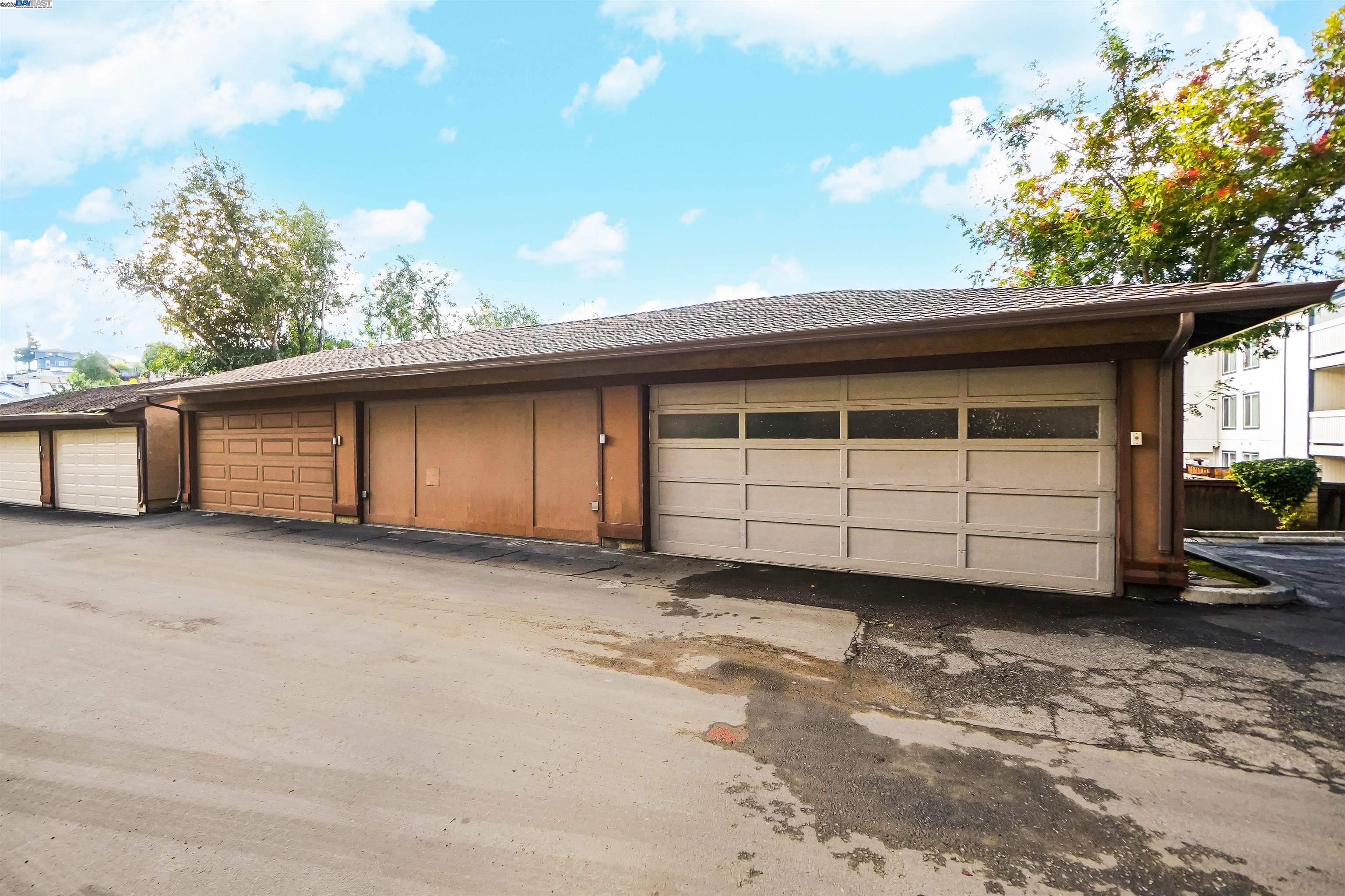 Detail Gallery Image 49 of 55 For 26937 Hayward Blvd #217,  Hayward,  CA 94542 - 3 Beds | 2 Baths