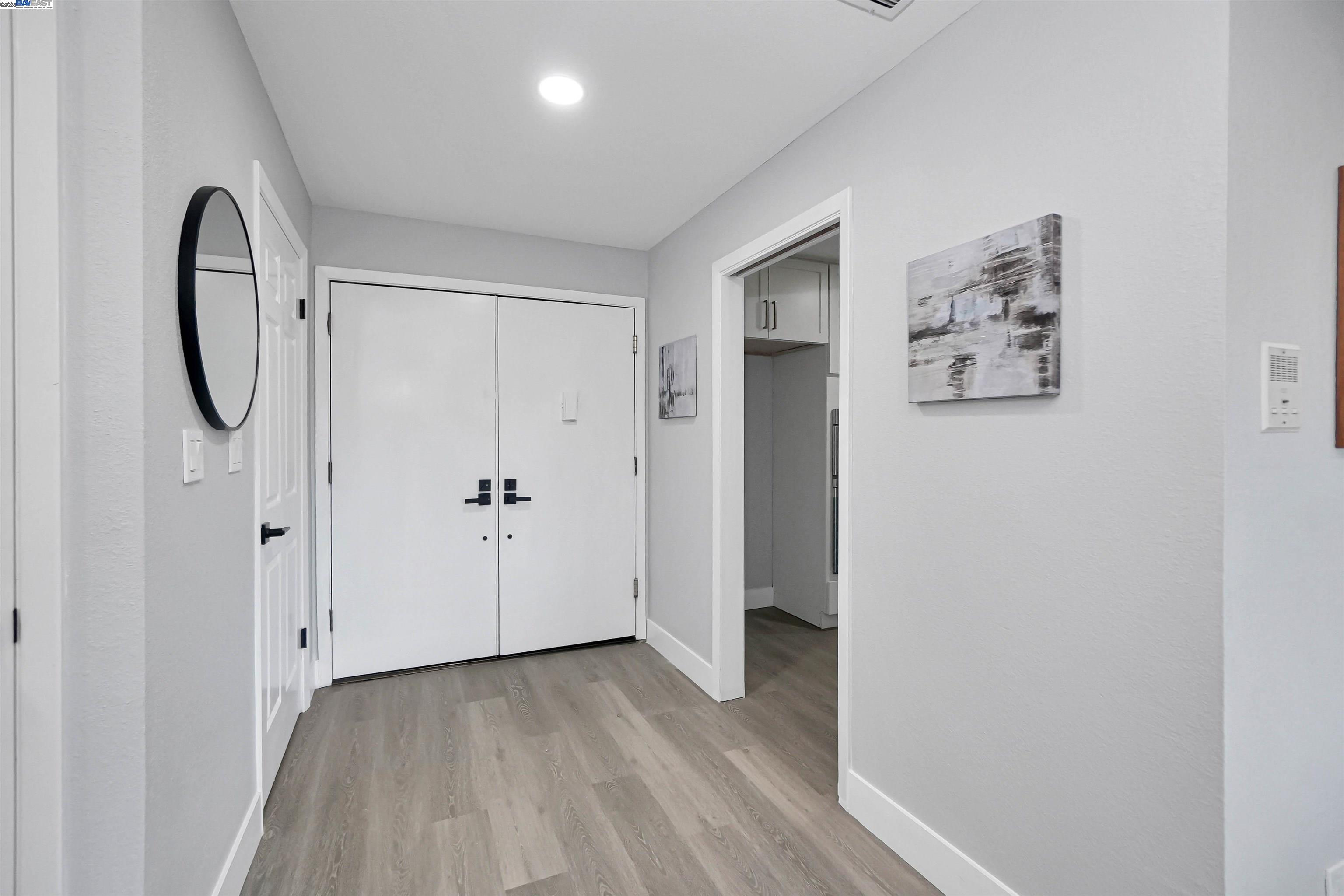 Detail Gallery Image 10 of 55 For 26937 Hayward Blvd #217,  Hayward,  CA 94542 - 3 Beds | 2 Baths