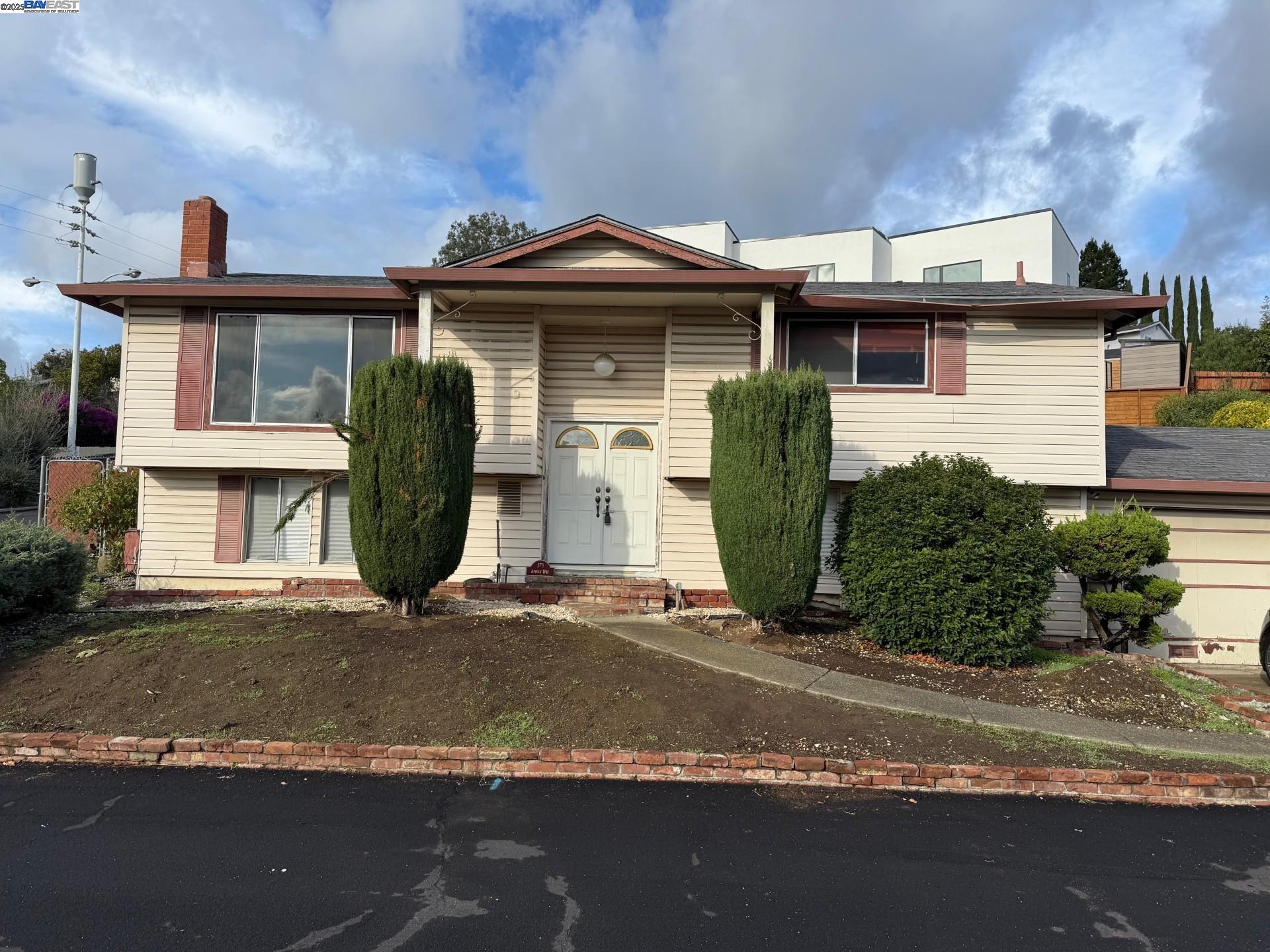 Detail Gallery Image 2 of 3 For 373 Appian Way, Union City,  CA 94587 - 4 Beds | 2 Baths