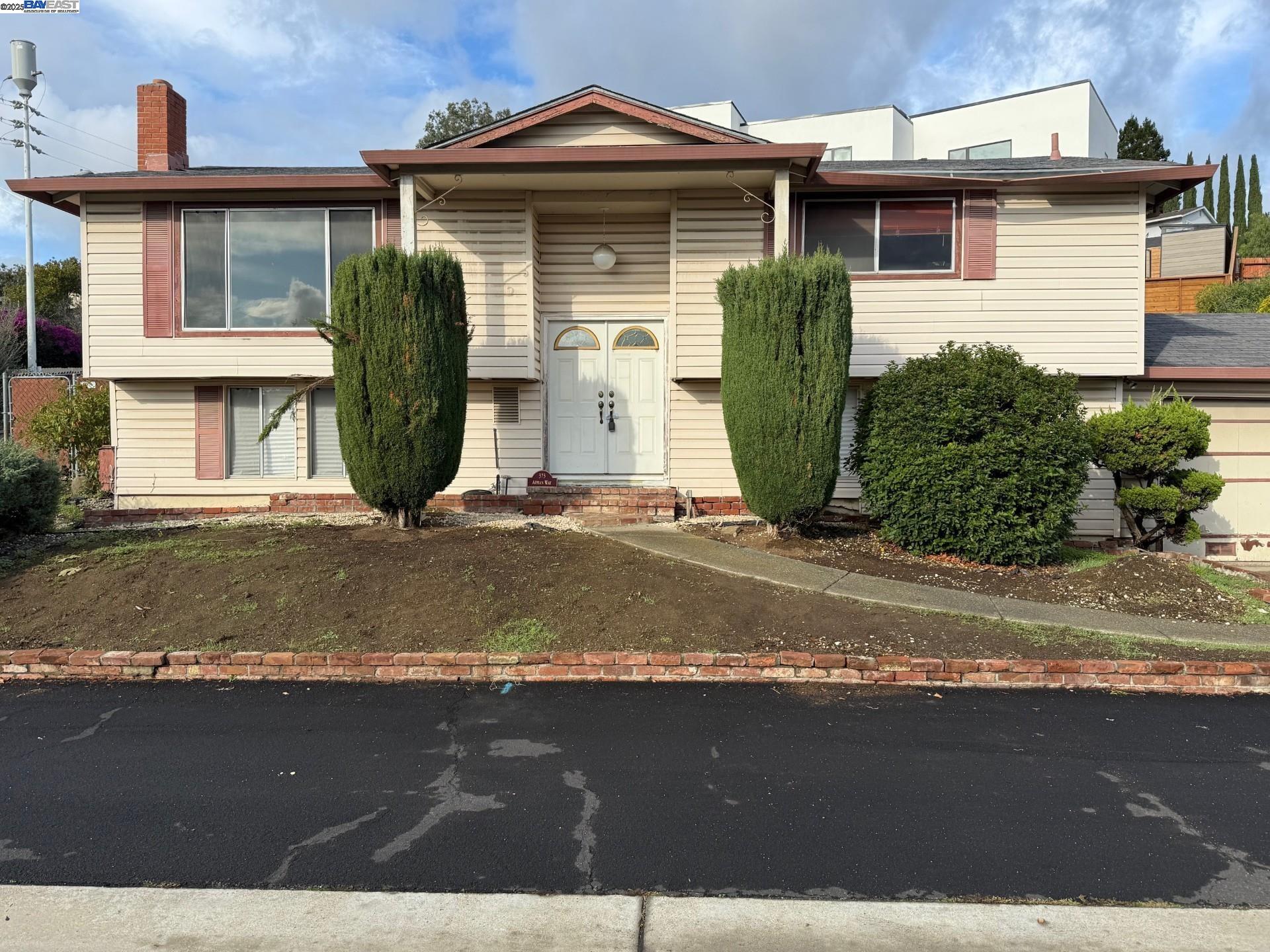 Detail Gallery Image 3 of 3 For 373 Appian Way, Union City,  CA 94587 - 4 Beds | 2 Baths