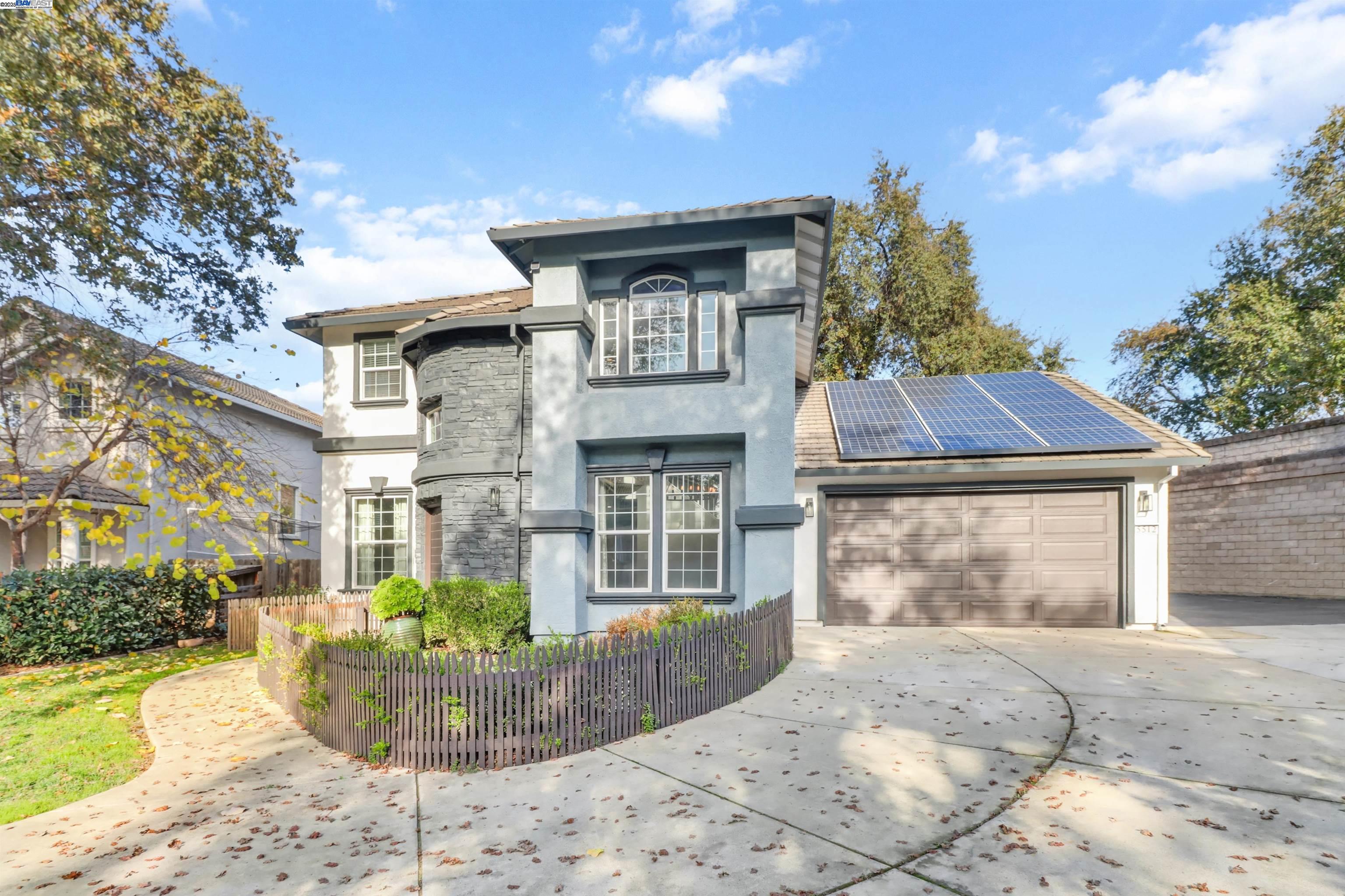 Detail Gallery Image 2 of 59 For 5512 Sagehen Ct, Loomis,  CA 95650 - 4 Beds | 3/1 Baths