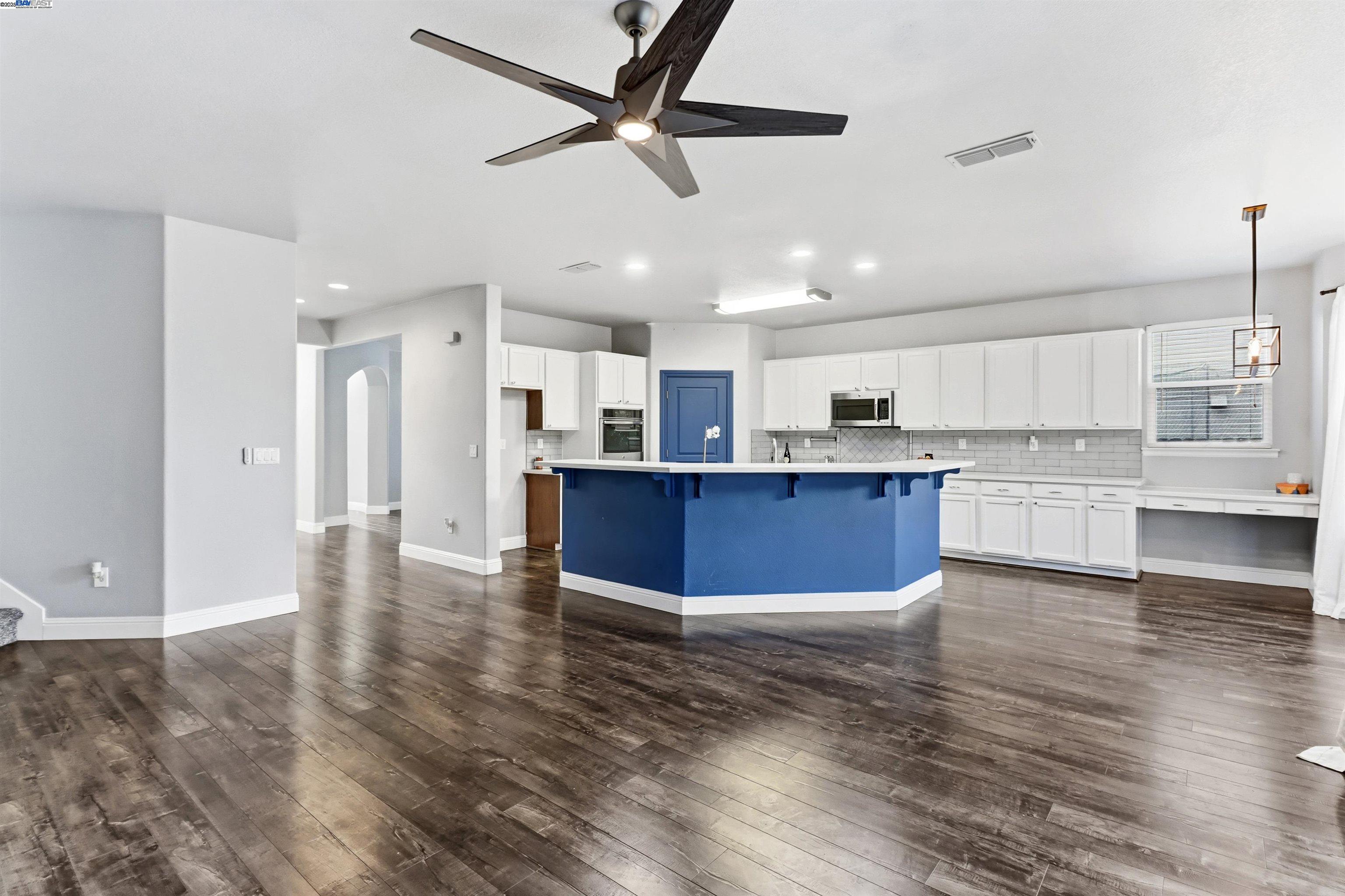 Detail Gallery Image 14 of 59 For 5512 Sagehen Ct, Loomis,  CA 95650 - 4 Beds | 3/1 Baths