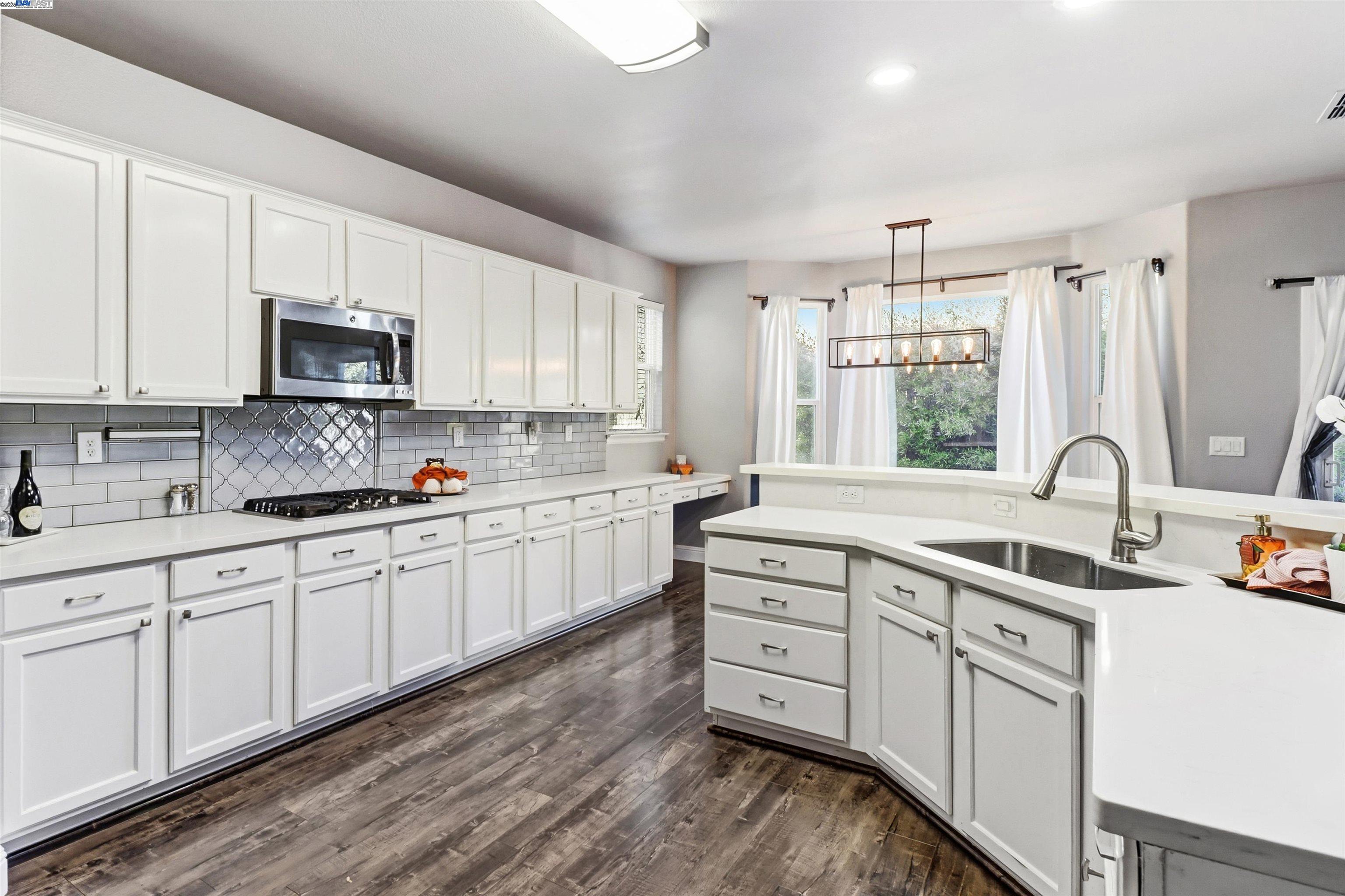 Detail Gallery Image 20 of 59 For 5512 Sagehen Ct, Loomis,  CA 95650 - 4 Beds | 3/1 Baths