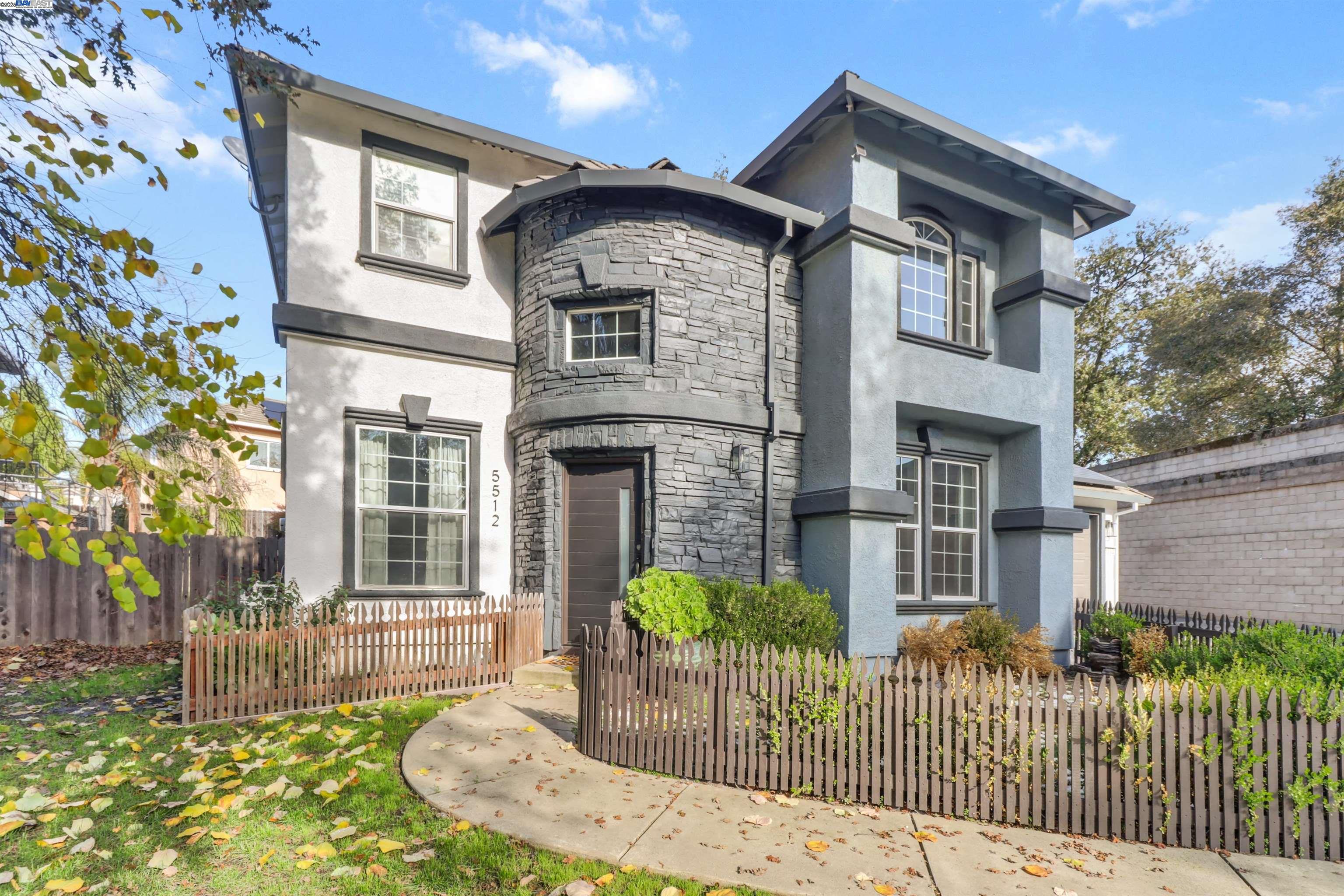 Detail Gallery Image 3 of 59 For 5512 Sagehen Ct, Loomis,  CA 95650 - 4 Beds | 3/1 Baths