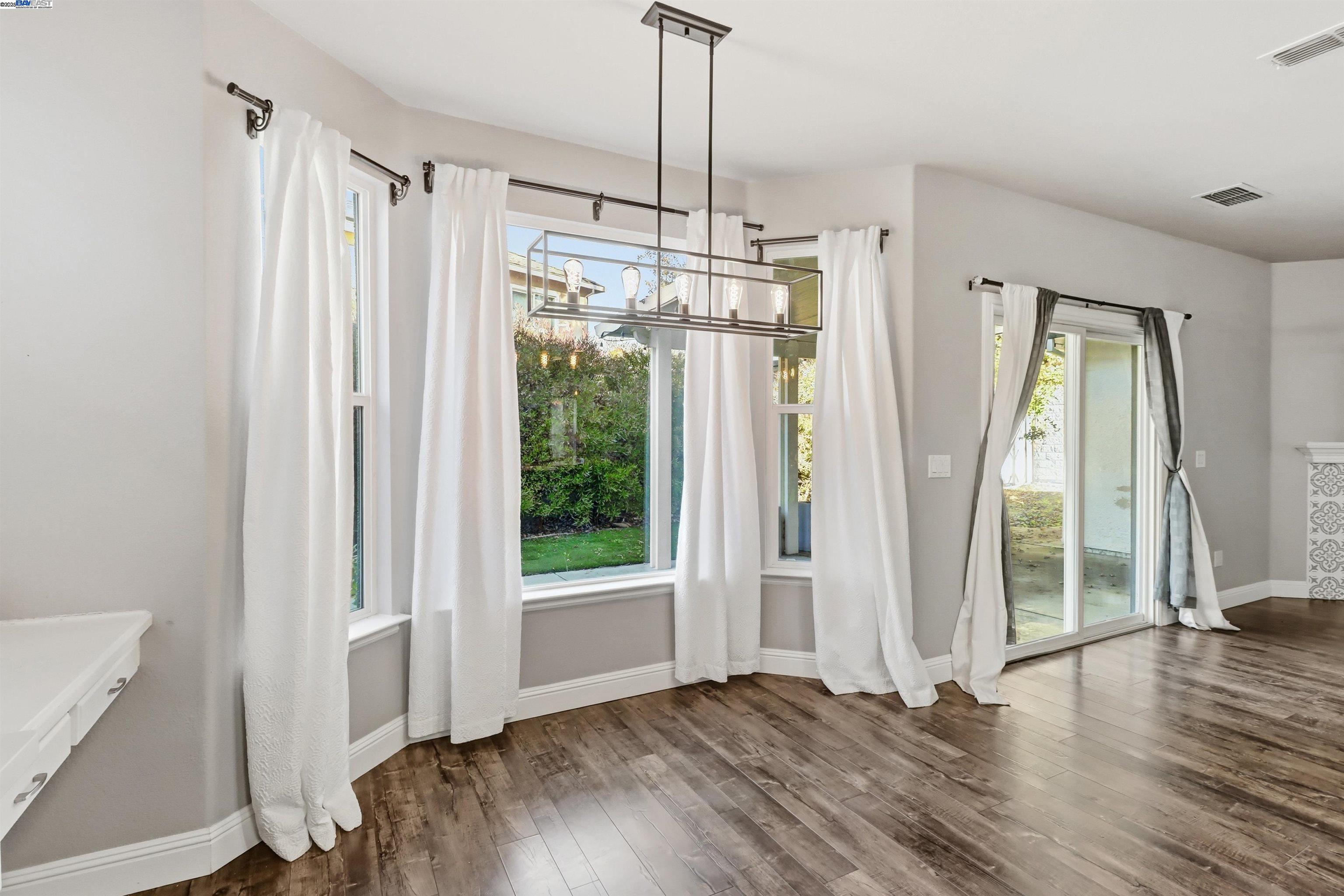 Detail Gallery Image 23 of 59 For 5512 Sagehen Ct, Loomis,  CA 95650 - 4 Beds | 3/1 Baths