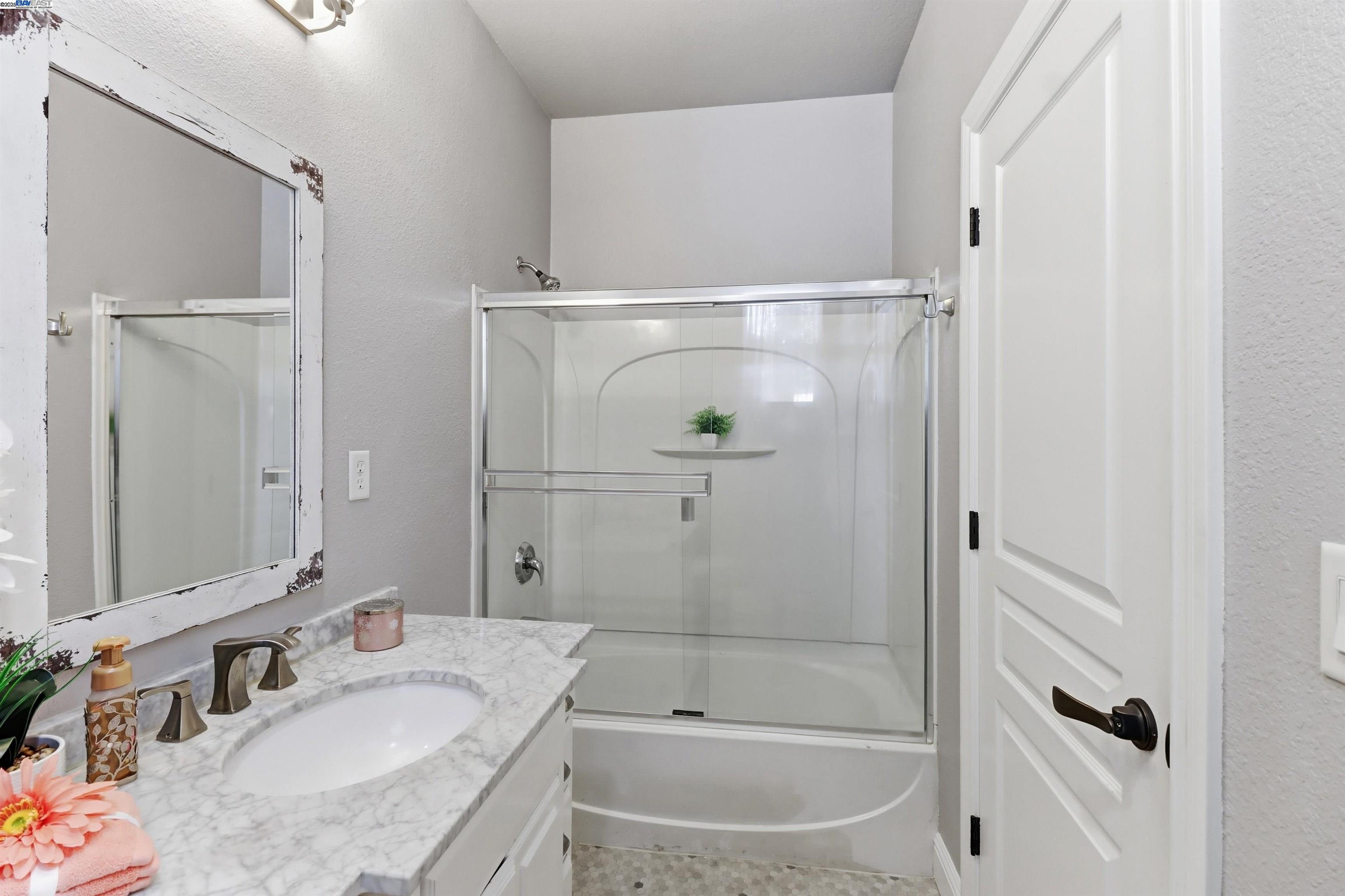 Detail Gallery Image 26 of 59 For 5512 Sagehen Ct, Loomis,  CA 95650 - 4 Beds | 3/1 Baths