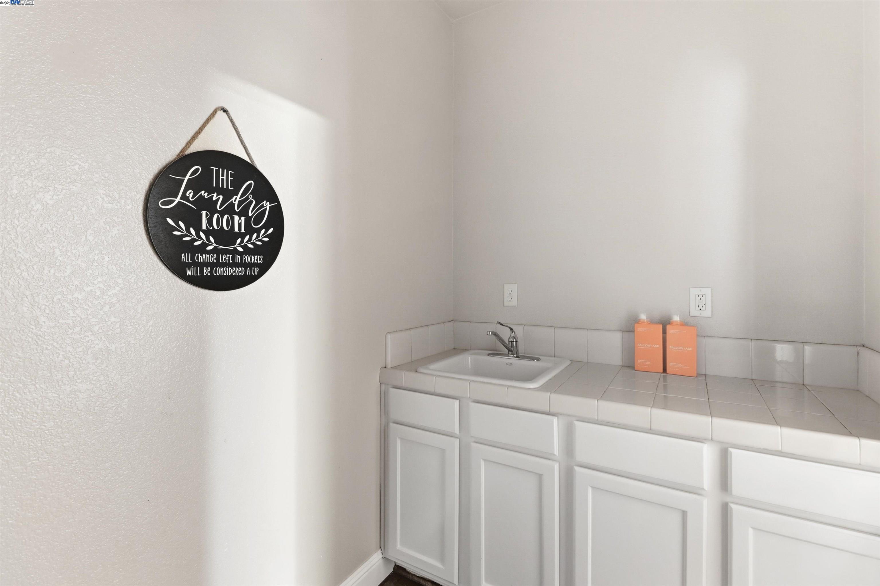 Detail Gallery Image 28 of 59 For 5512 Sagehen Ct, Loomis,  CA 95650 - 4 Beds | 3/1 Baths