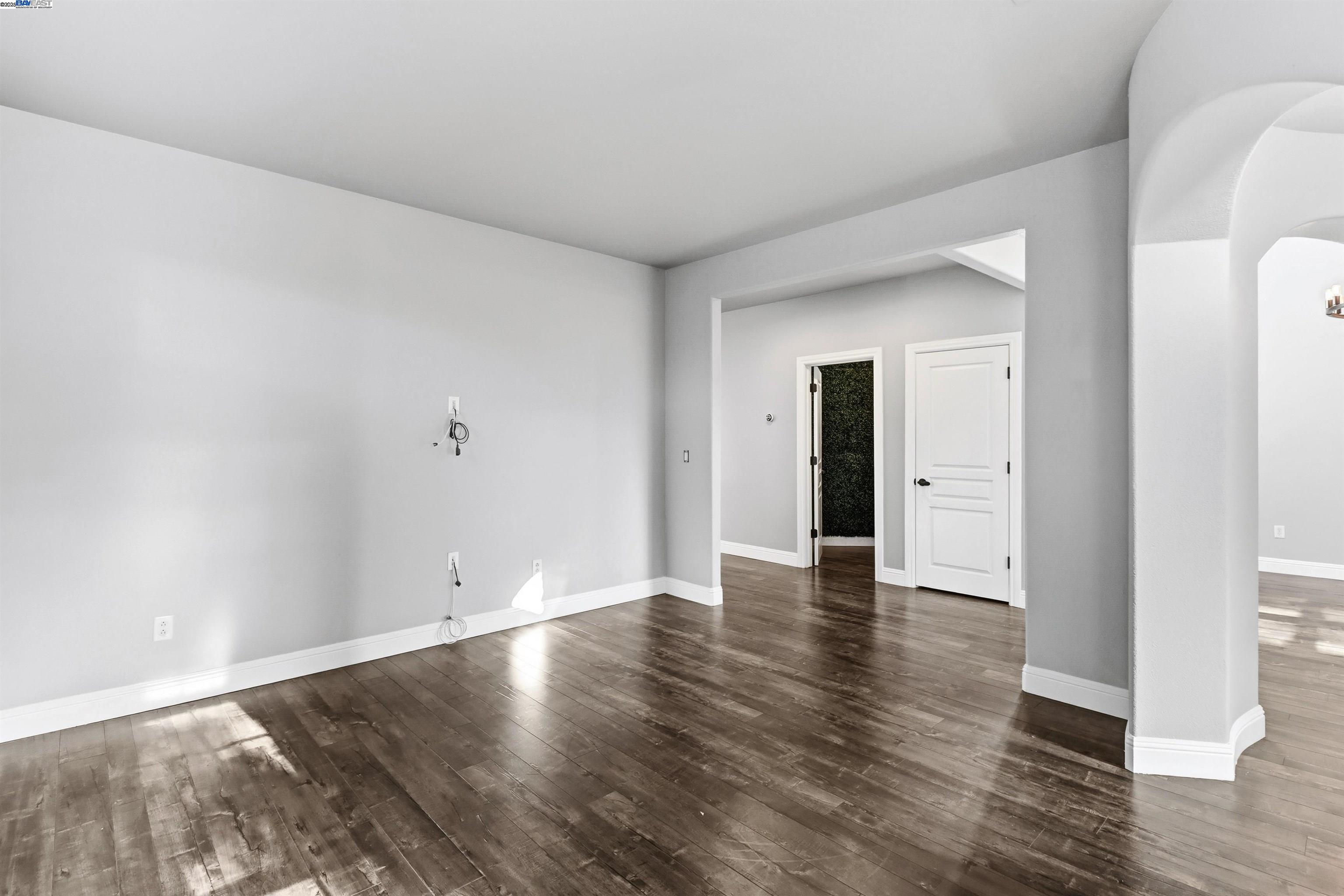 Detail Gallery Image 10 of 59 For 5512 Sagehen Ct, Loomis,  CA 95650 - 4 Beds | 3/1 Baths