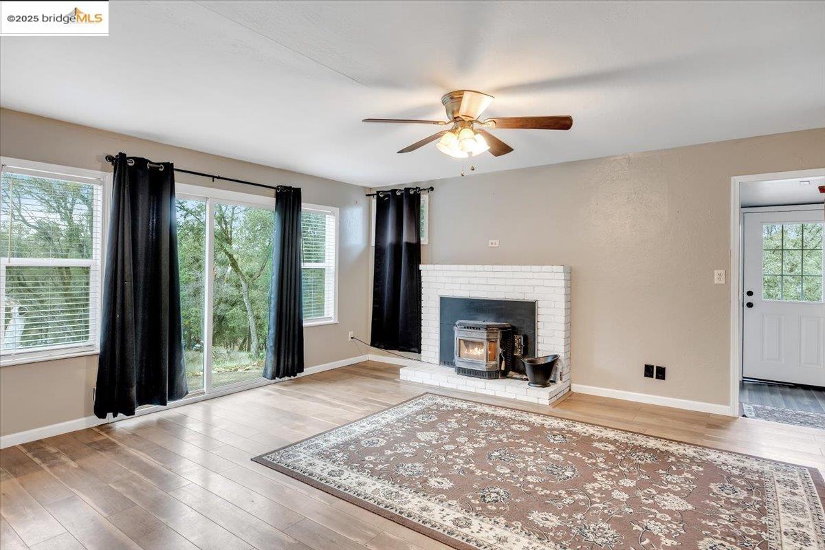 Detail Gallery Image 7 of 52 For 21980 Montgomery Rd, Sonora,  CA 95370 - 2 Beds | 1 Baths