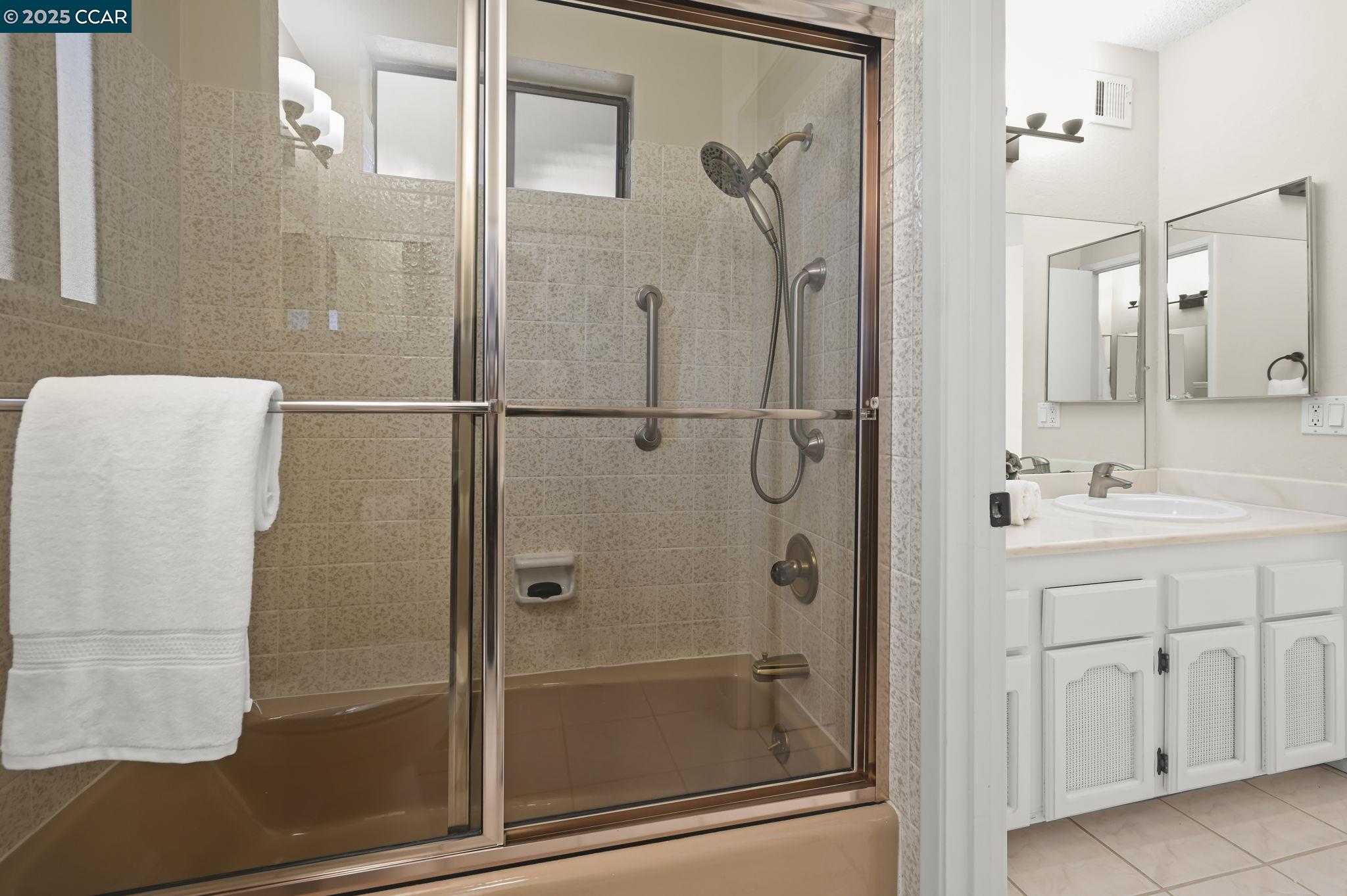 Detail Gallery Image 23 of 41 For 1566 Ashwood Dr, Martinez,  CA 94553 - 3 Beds | 1/1 Baths