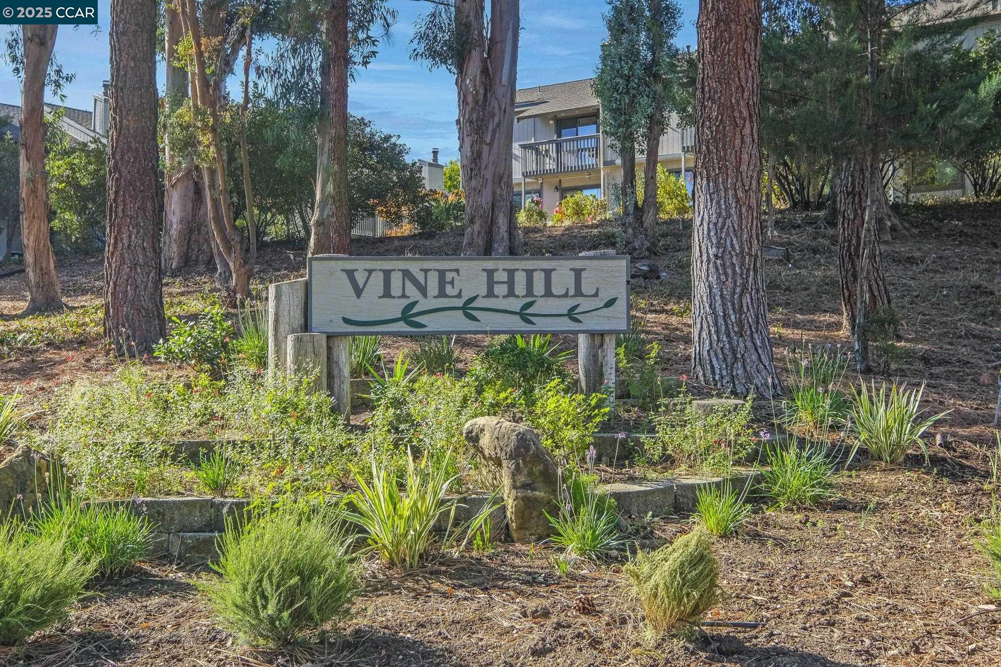 Detail Gallery Image 32 of 41 For 1566 Ashwood Dr, Martinez,  CA 94553 - 3 Beds | 1/1 Baths