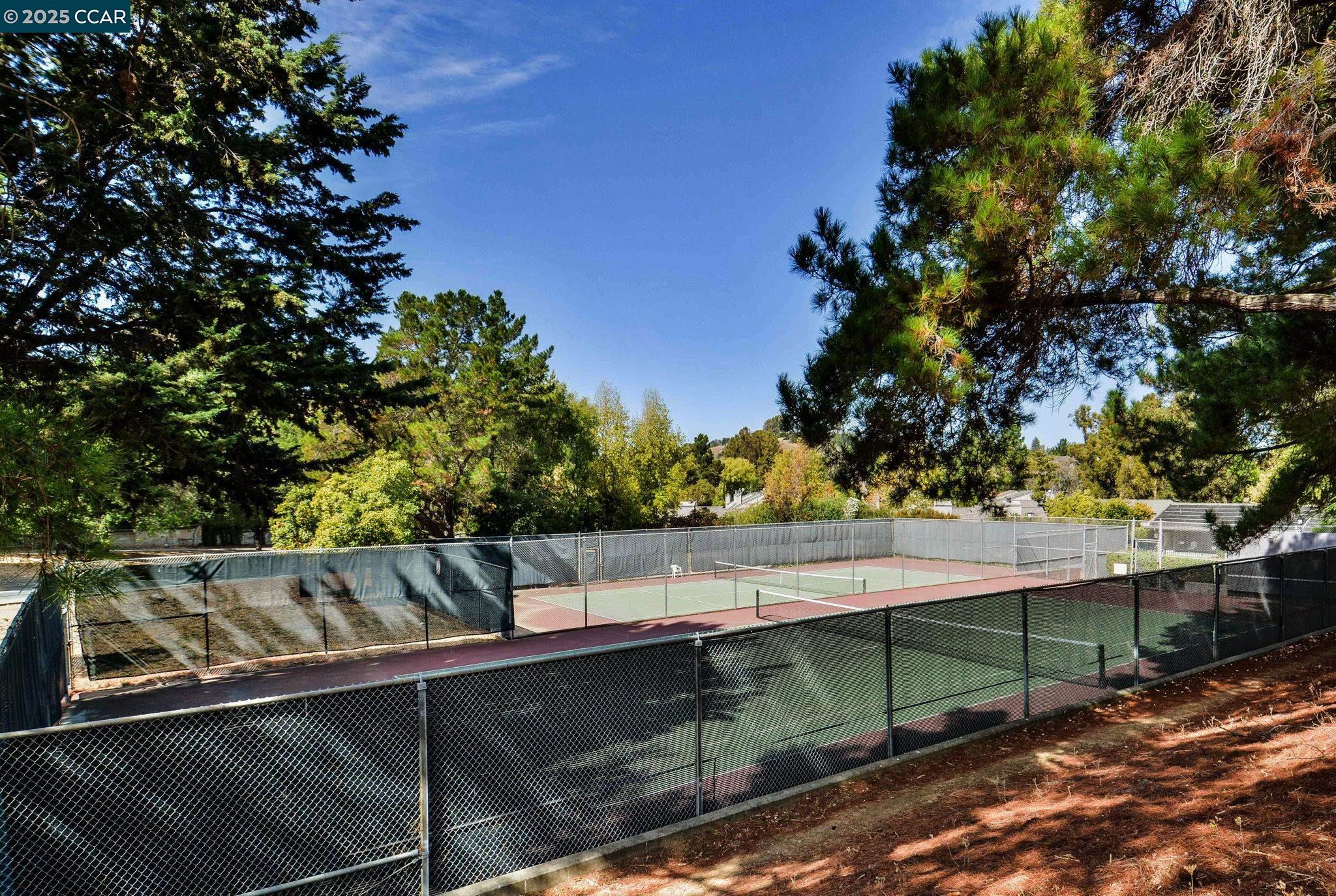 Detail Gallery Image 35 of 41 For 1566 Ashwood Dr, Martinez,  CA 94553 - 3 Beds | 1/1 Baths