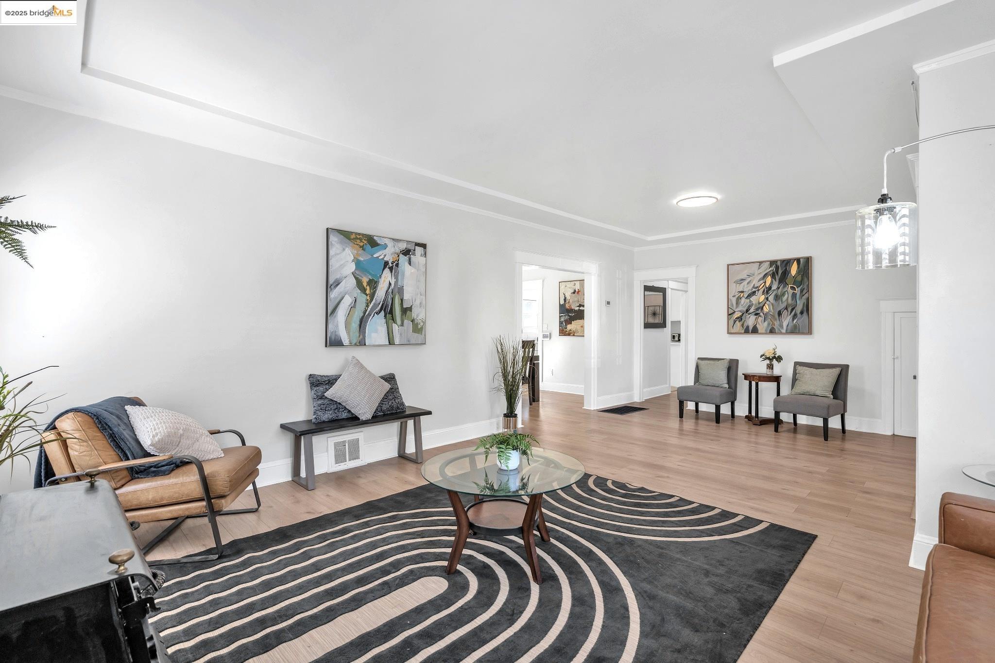 Detail Gallery Image 4 of 36 For 15 Monte Vista Ave, Vallejo,  CA 94590 - 5 Beds | 3 Baths