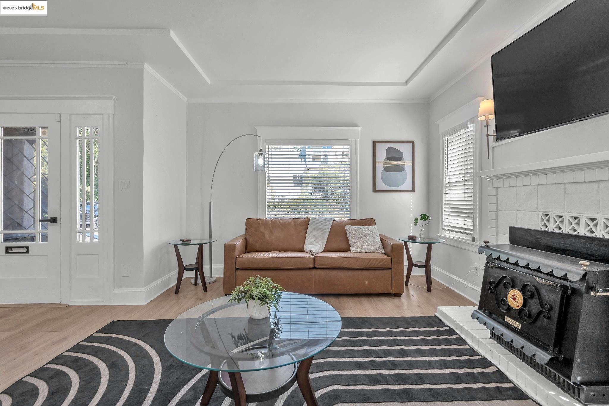 Detail Gallery Image 5 of 36 For 15 Monte Vista Ave, Vallejo,  CA 94590 - 5 Beds | 3 Baths