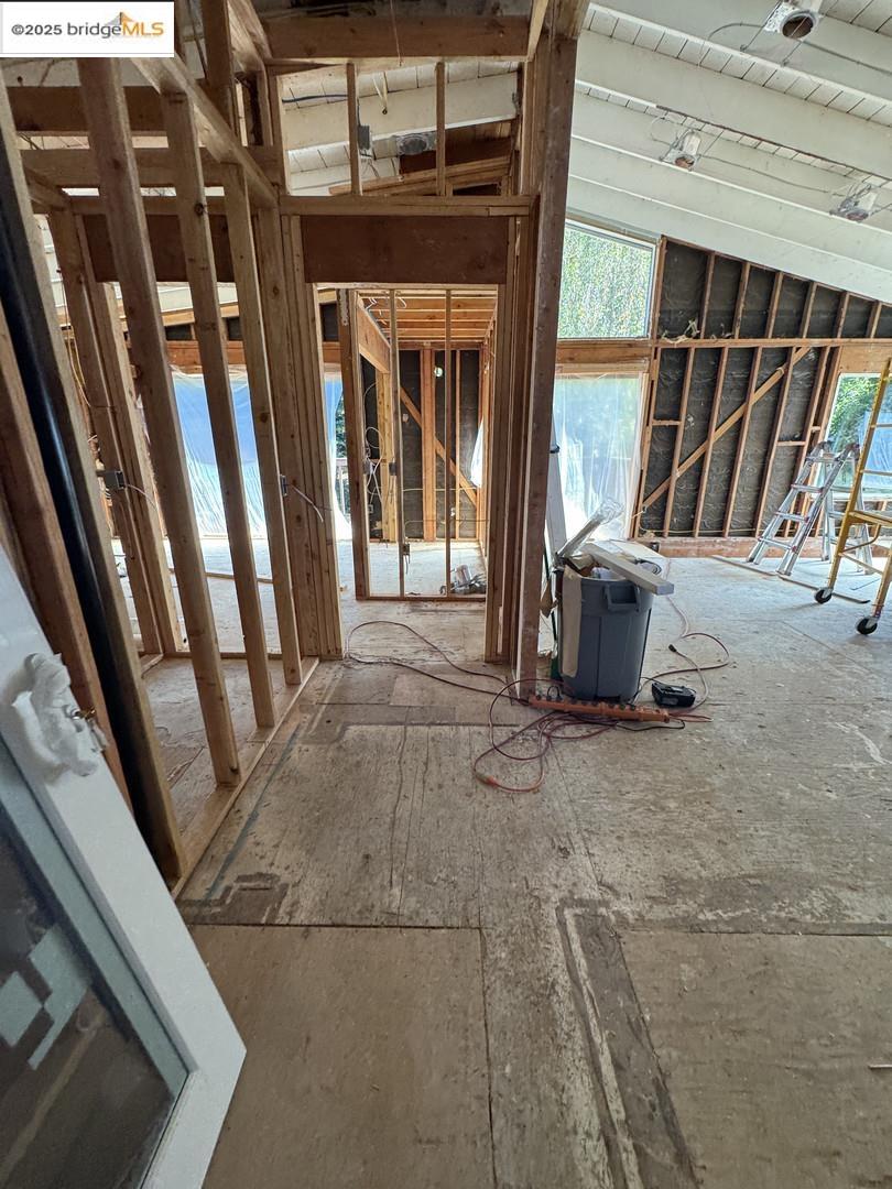 Detail Gallery Image 20 of 29 For 322 Arthur Ave, Aptos,  CA 95003 - 5 Beds | 3 Baths