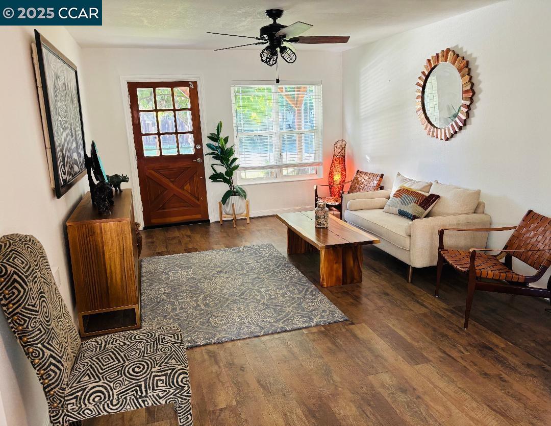 Detail Gallery Image 5 of 22 For 4245 Valley Ave, Martinez,  CA 94553 - 2 Beds | 1 Baths