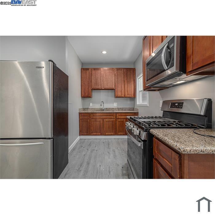 Detail Gallery Image 4 of 9 For 193 W Mc Arthur Blvd #1018,  Oakland,  CA 94611 - 3 Beds | 2 Baths
