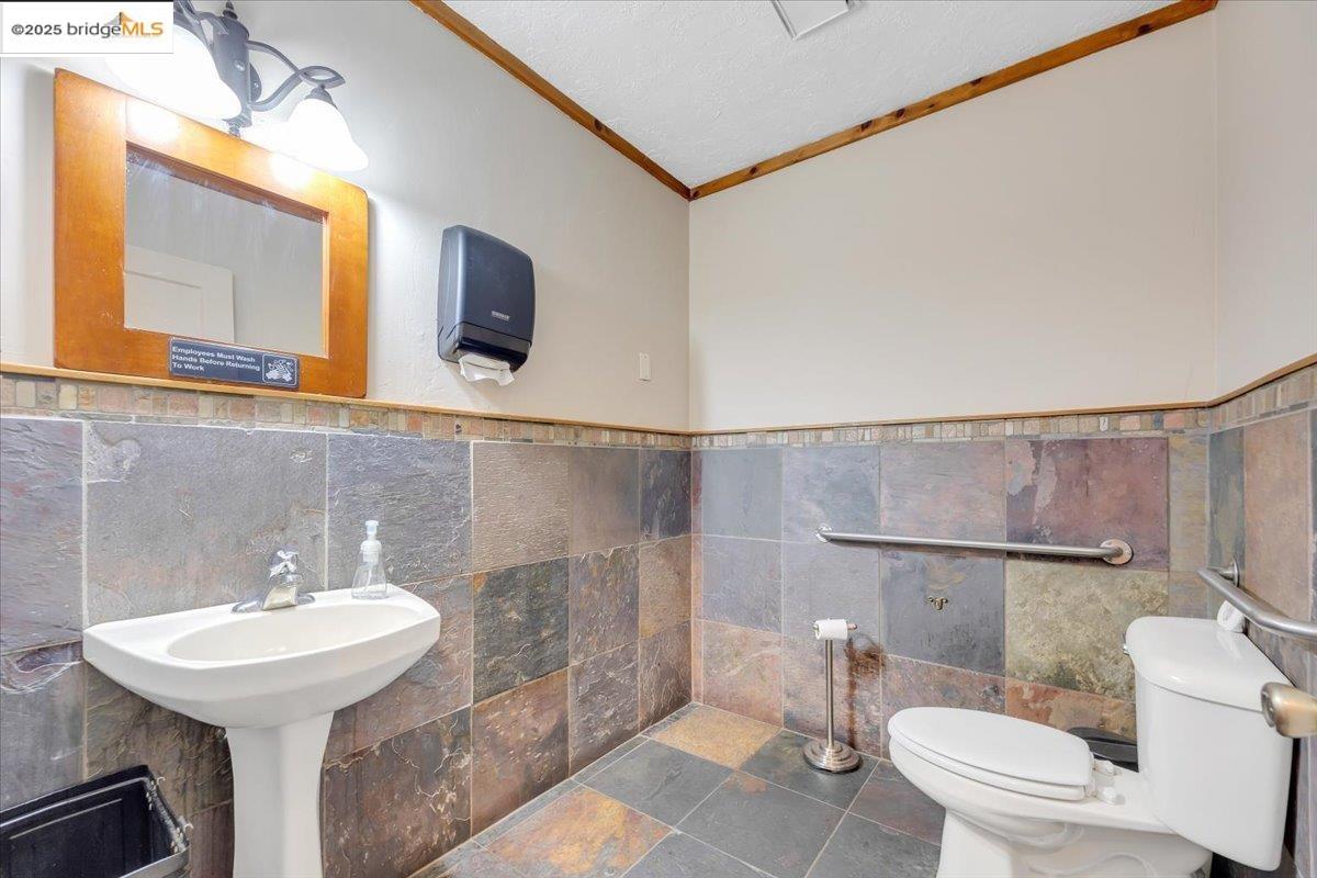 Detail Gallery Image 34 of 45 For 1051 Hwy 4, Arnold,  CA 95223 - – Beds | – Baths