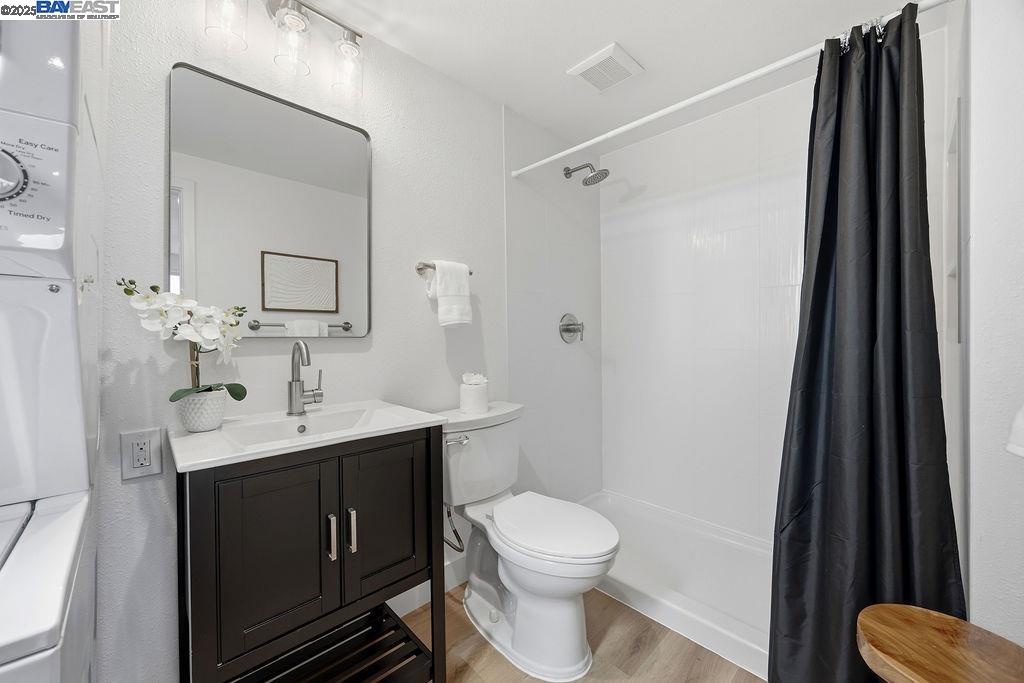 Detail Gallery Image 37 of 46 For 1520 4 a&B,  Richmond,  CA 94801 - 4 Beds | 3 Baths