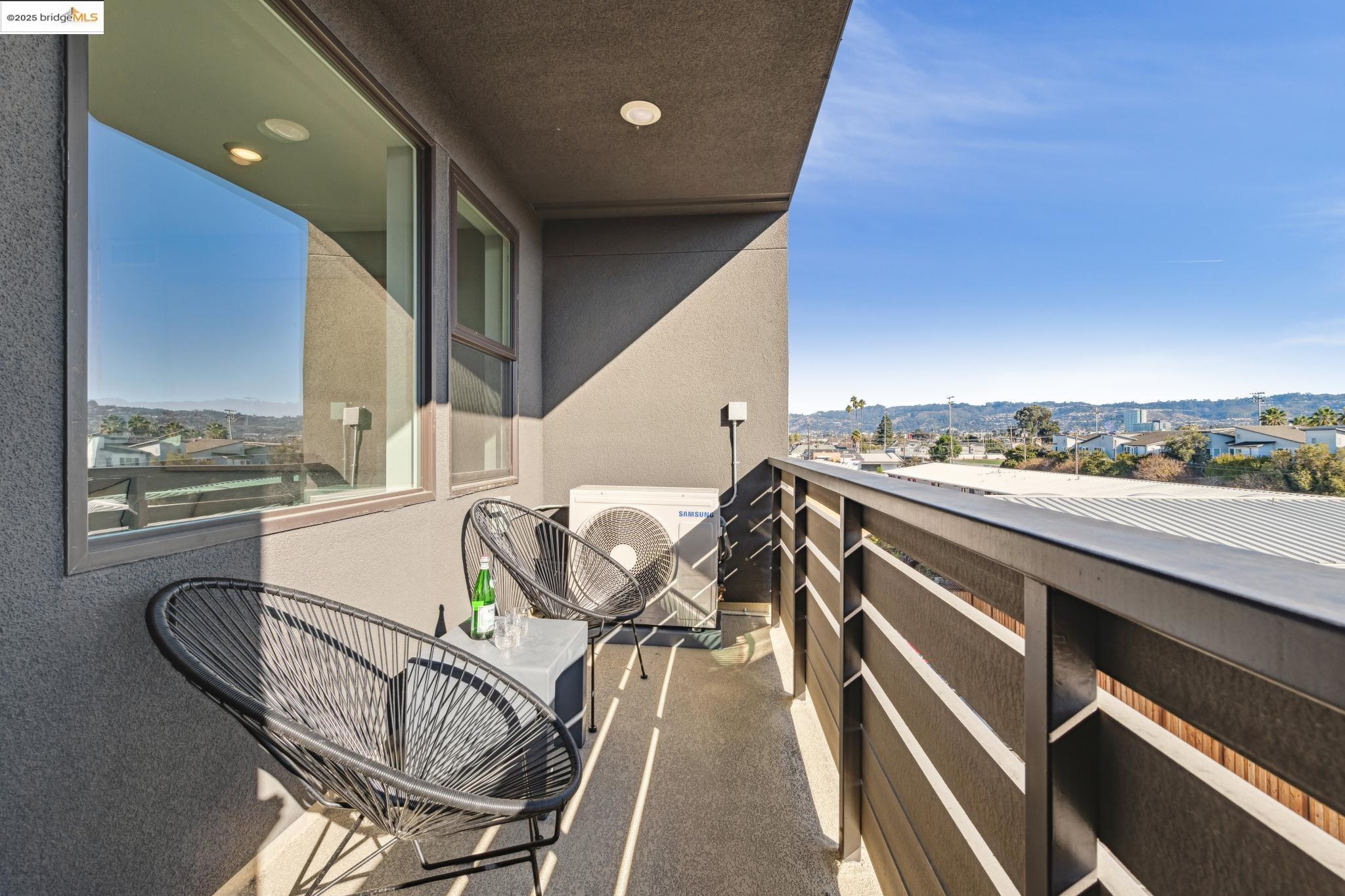 Detail Gallery Image 34 of 38 For 2400 Adeline St #404,  Oakland,  CA 94607 - 2 Beds | 2 Baths