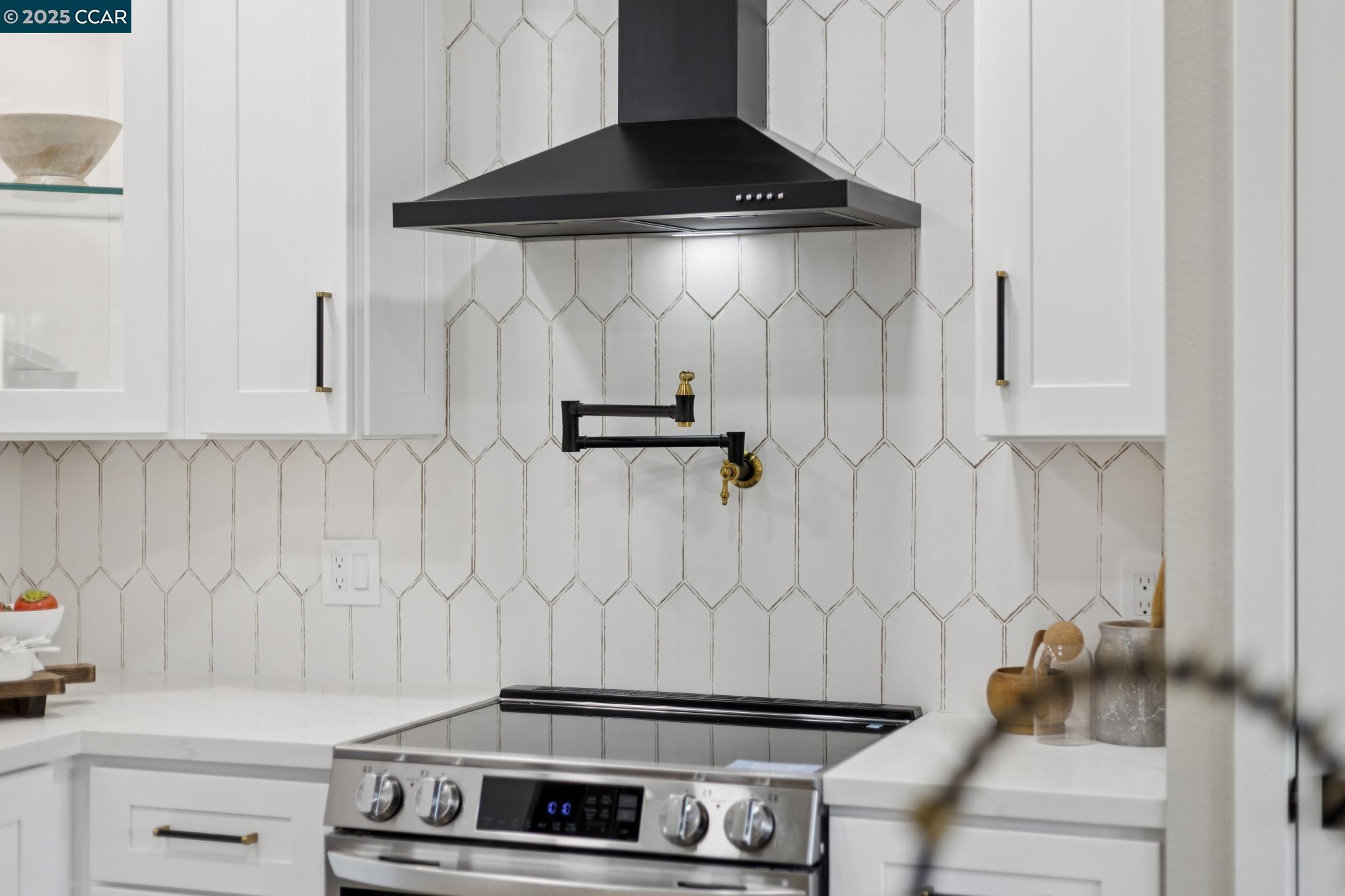 Detail Gallery Image 7 of 52 For 2101 Golden Rain #14,  Walnut Creek,  CA 94595 - 2 Beds | 2 Baths