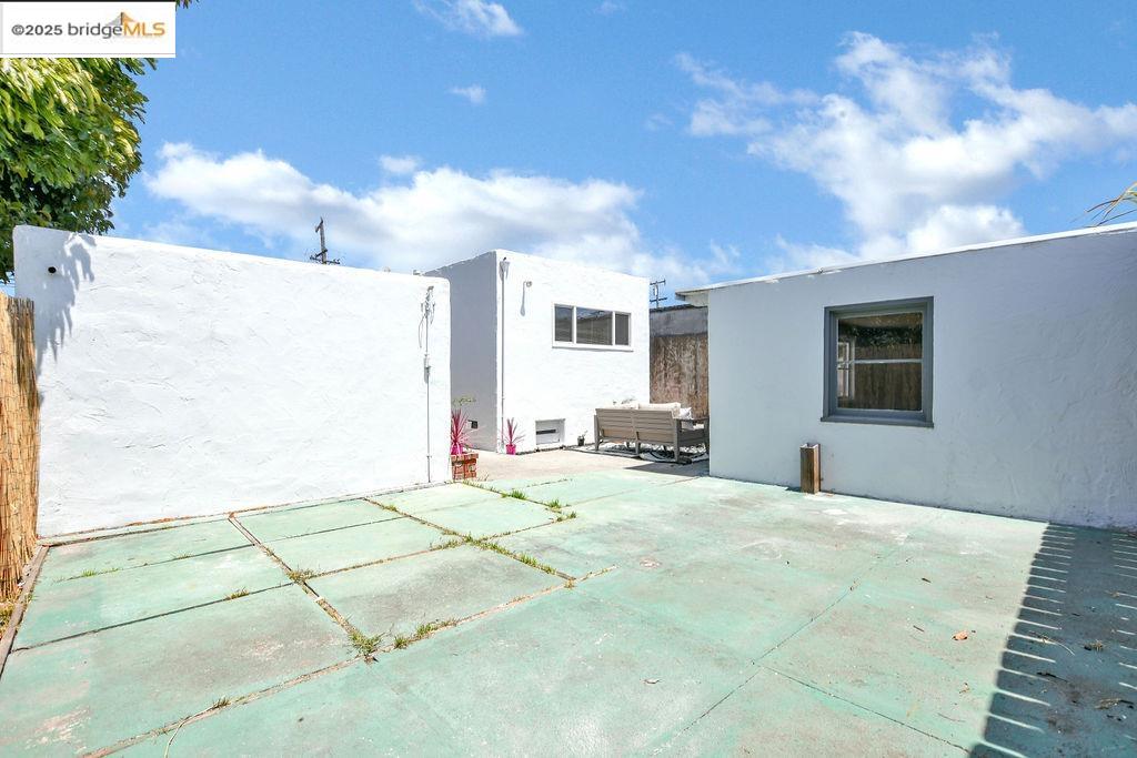 Detail Gallery Image 15 of 16 For 1920 California Ave, San Pablo,  CA 94806 - 3 Beds | 1 Baths